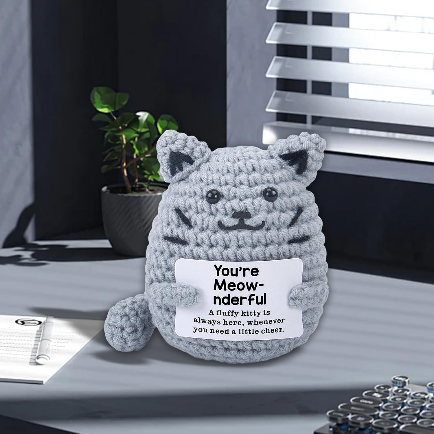 Onperpoe Emotional Support Gift, Cute Positive Crochet Cat with Encouragement Card - Image 4