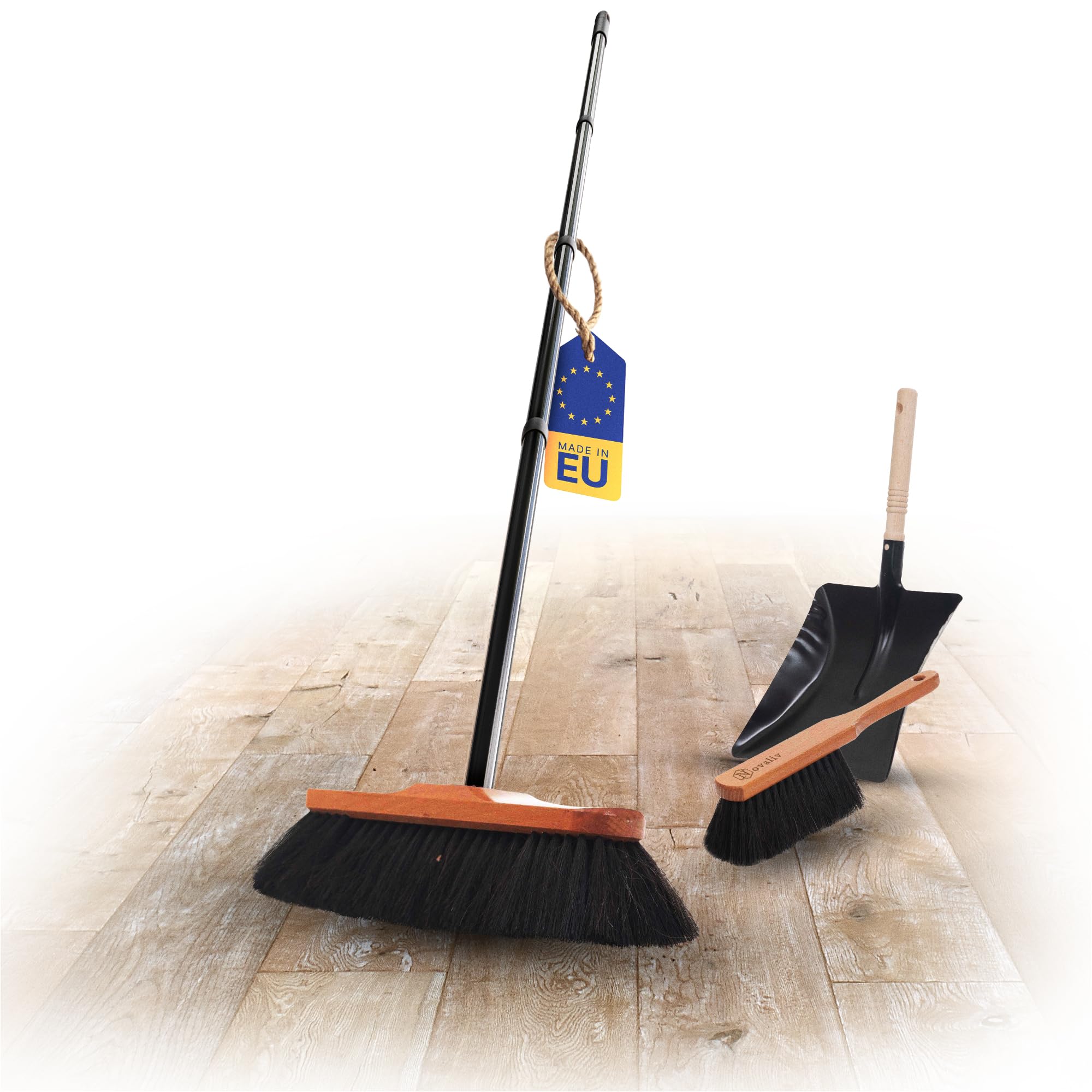 Novaliv Roshaar - Scopa per interni con manico stabile, con setole morbide, 4 cucchiai, manico e scopa a mano, in metallo, colore nero