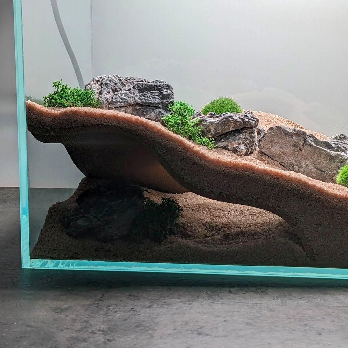 Fish Tank Decorations, Corner Reptile Hideout, 3D Printed Bearded Dragon Tank Accessories, Reptile Hideout Hide Cave(White,L)