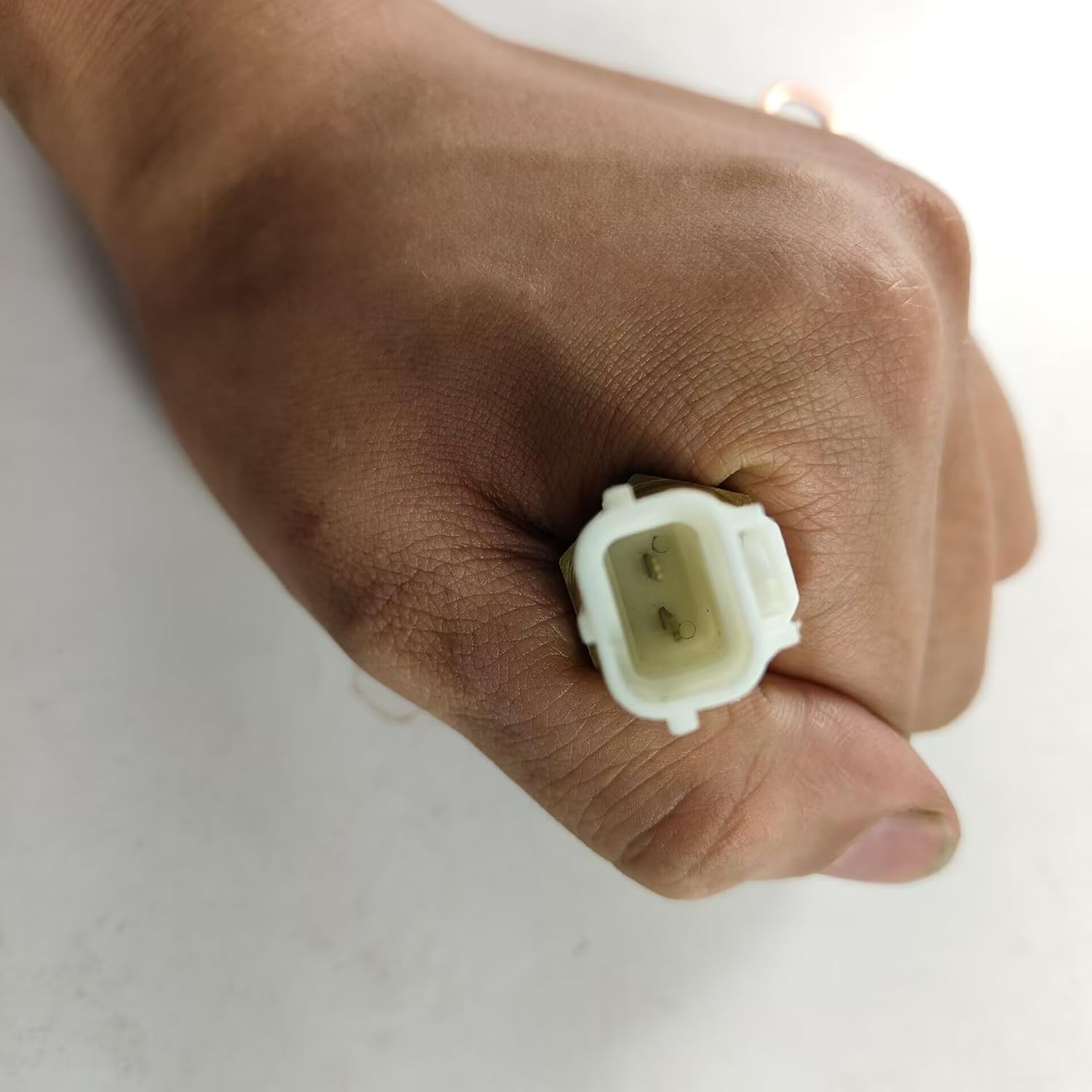 1PCS Water Temperature Sensor Automobile Engine Water Temperature Sensor Suitable for 8942233030 89422-33030