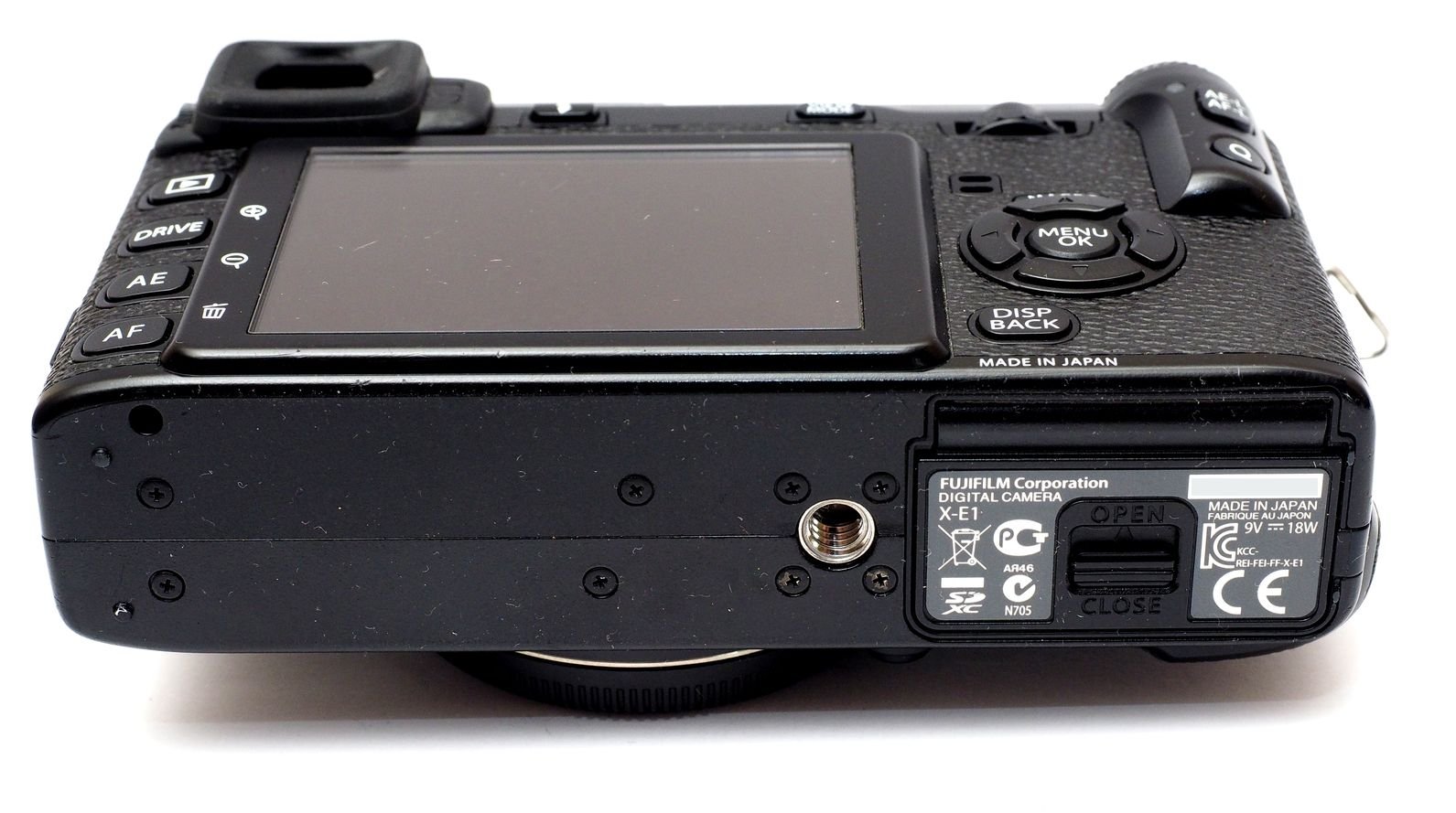 Fujifilm XE1 - Appareil photo numérique compact 16,3 Mpix Écran 2,8 " - Noir