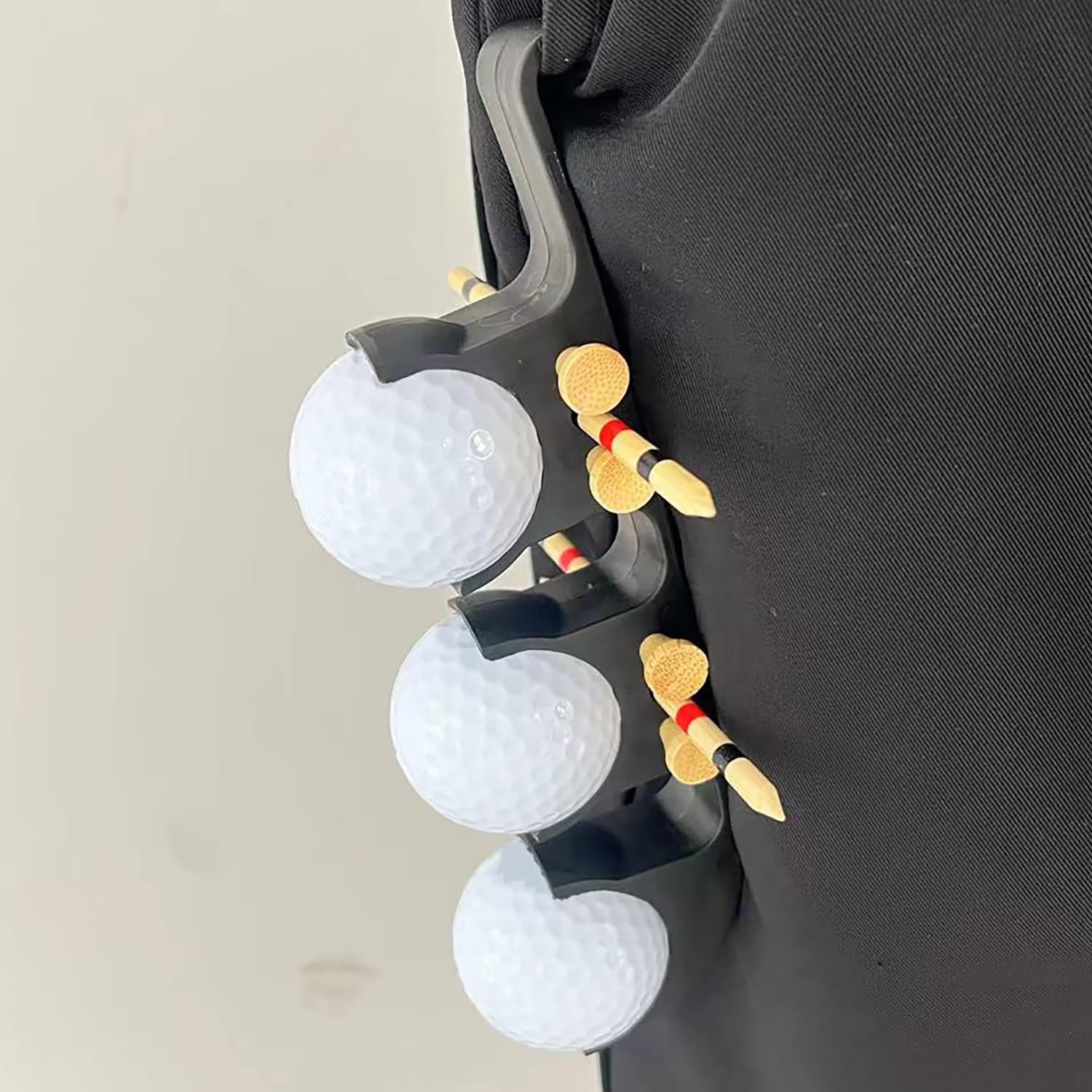 Porta Palline Golf con Gancio - 1 Pezzo, Nero, Chiusura Rapida, Versatili 2 in 1 Accessori da Golfe Portatili, Adatto per Sacche da Golf, Offre Spazio per 3 Palline e 6 Tee