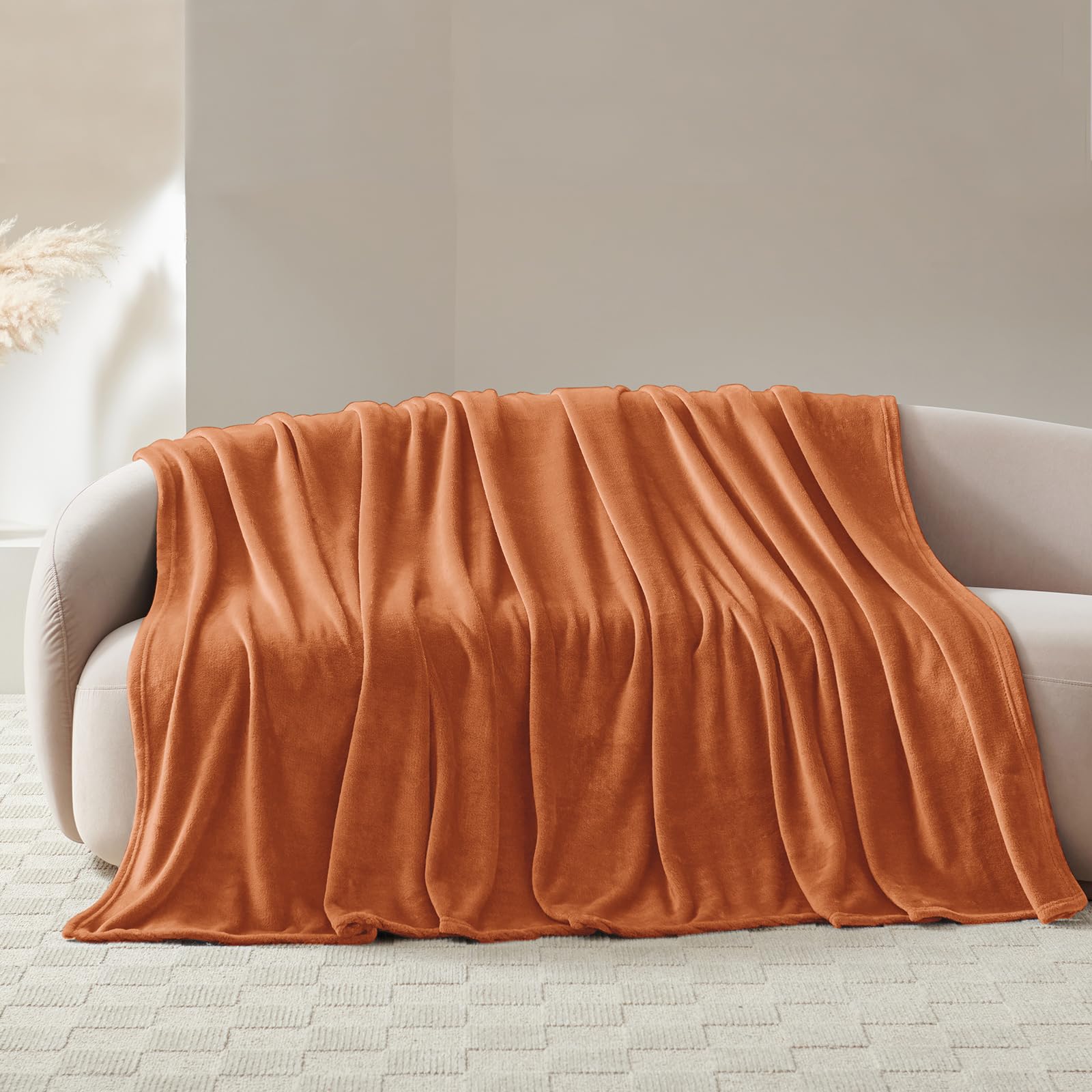 WAVVE Plaid Coperta Pile di Flanella 260gsm - 220x240 cm, Arancione - Pled Divano Pelosa Letto Matrimoniale King 240x220 - Copridivano di Microfibra Calda e Morbida