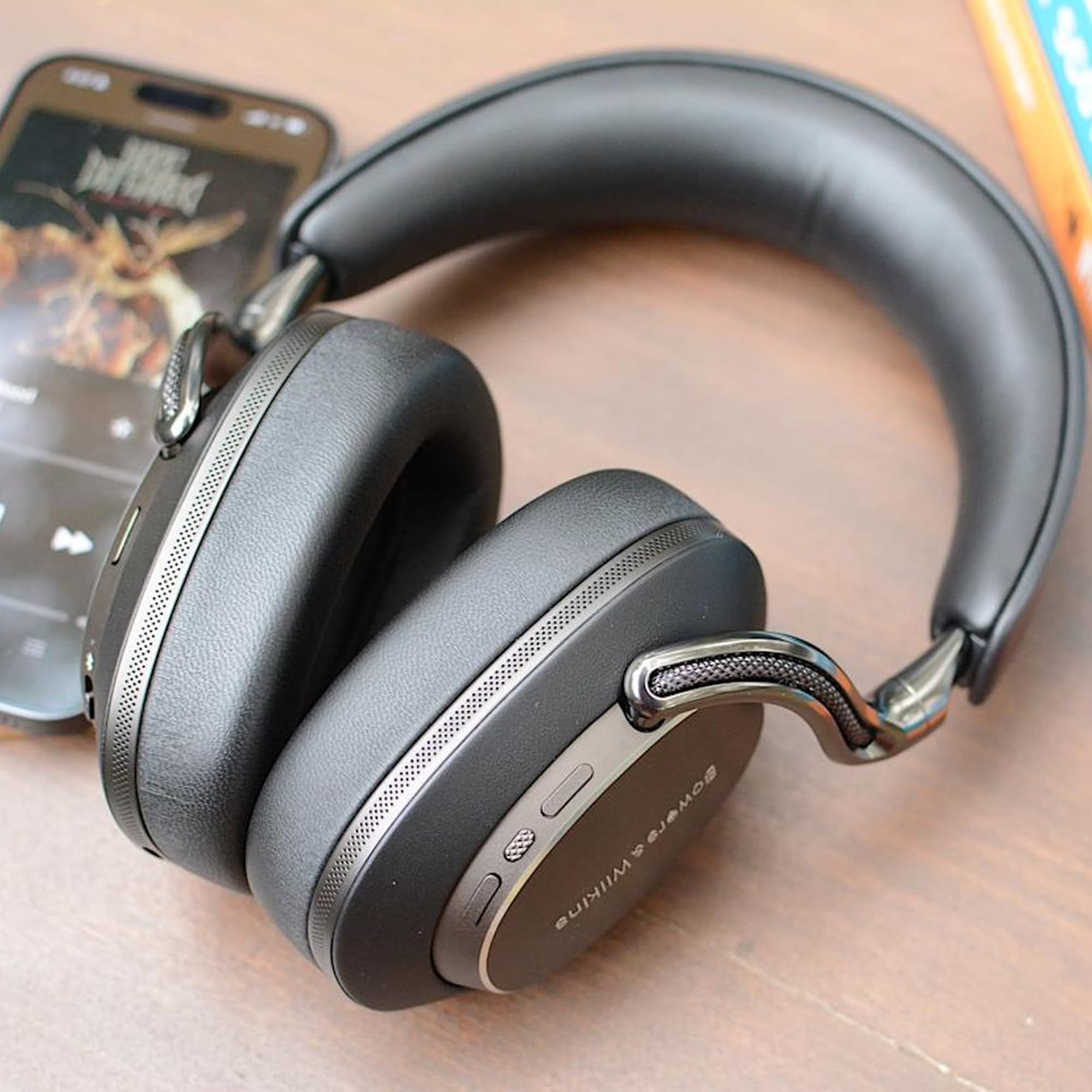 Amazon | PX8交換用イヤーパッドクッション Bowers & Wilkins PX8