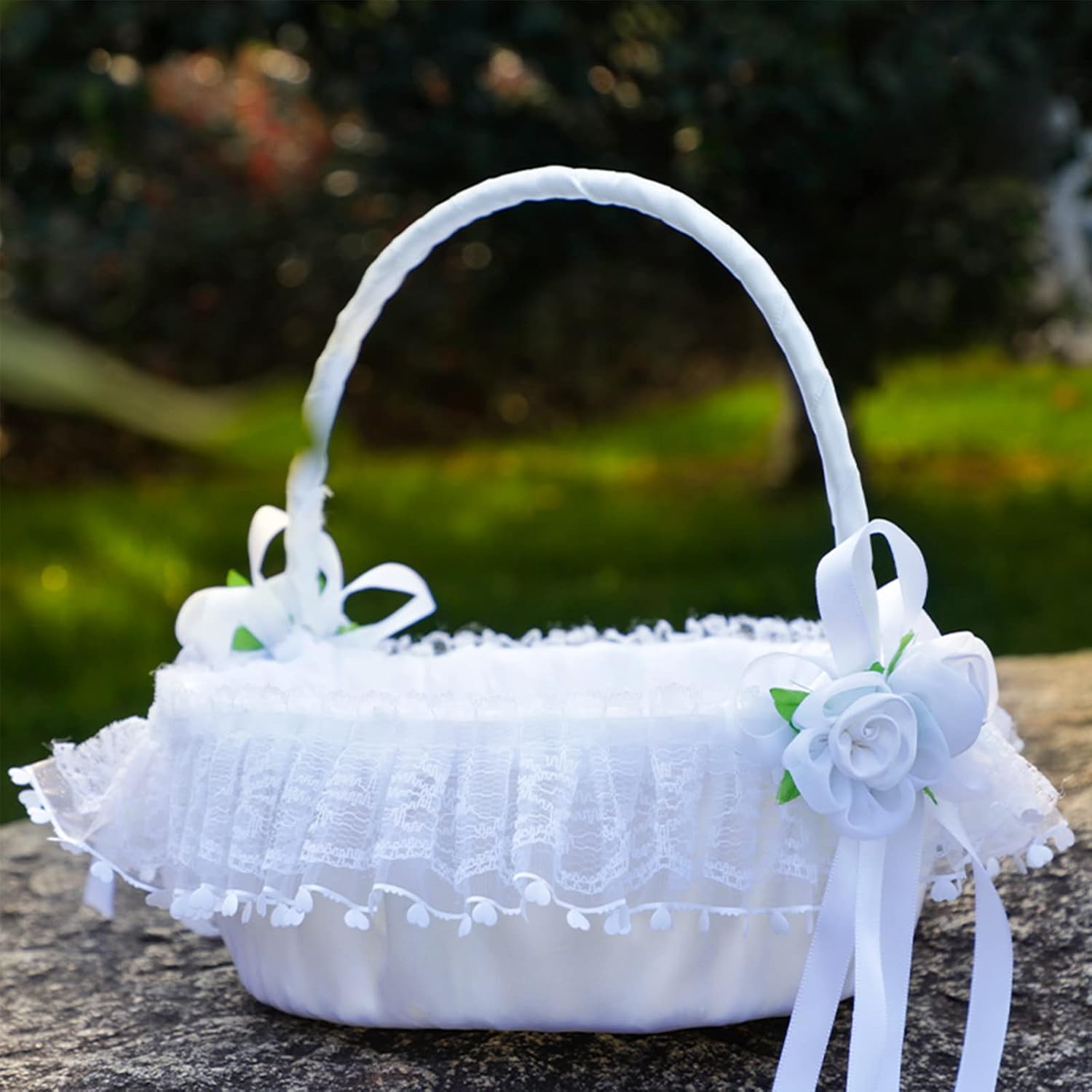 FQQWEE White Flower Girl Baskets for Weddings Small Flower Basket with Handle Wedding Flower Girl Baskets Decorated with Lace Stain Flowers Rustic Flower Basket Wedding Ceremony Party Decor