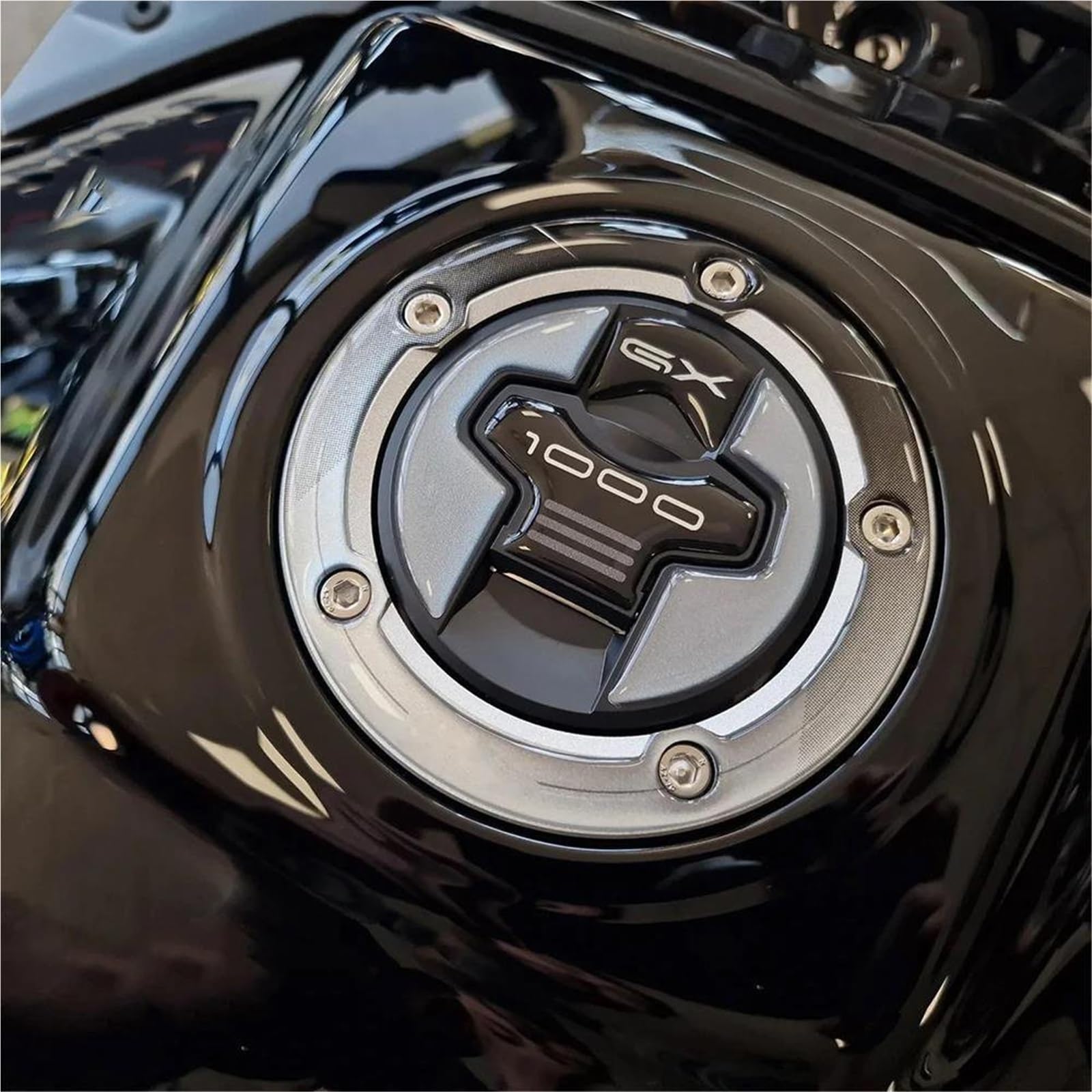 Protector De Tanque Adhesivo Para Suzuki GSX-S 1000 (2022-2024) | Antideslizante E Impermeable | Decorativo Y Fácil De Colocar