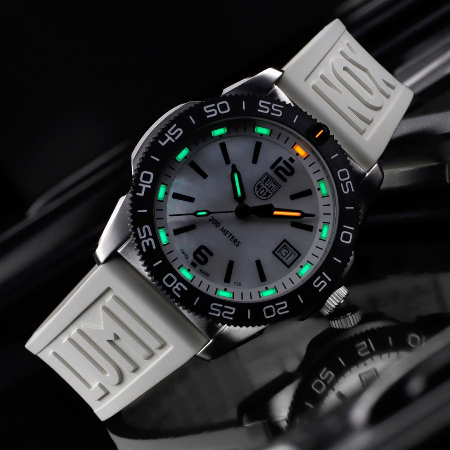 Luminox - Pacific Diver - Mens Watch - 39mm / 44mm Dive Watch - Swiss Quartz - 200M Water Resistant - Sapphire Crystal - Stainless Steel Case - Watches for Men Swiss Made - Image 8