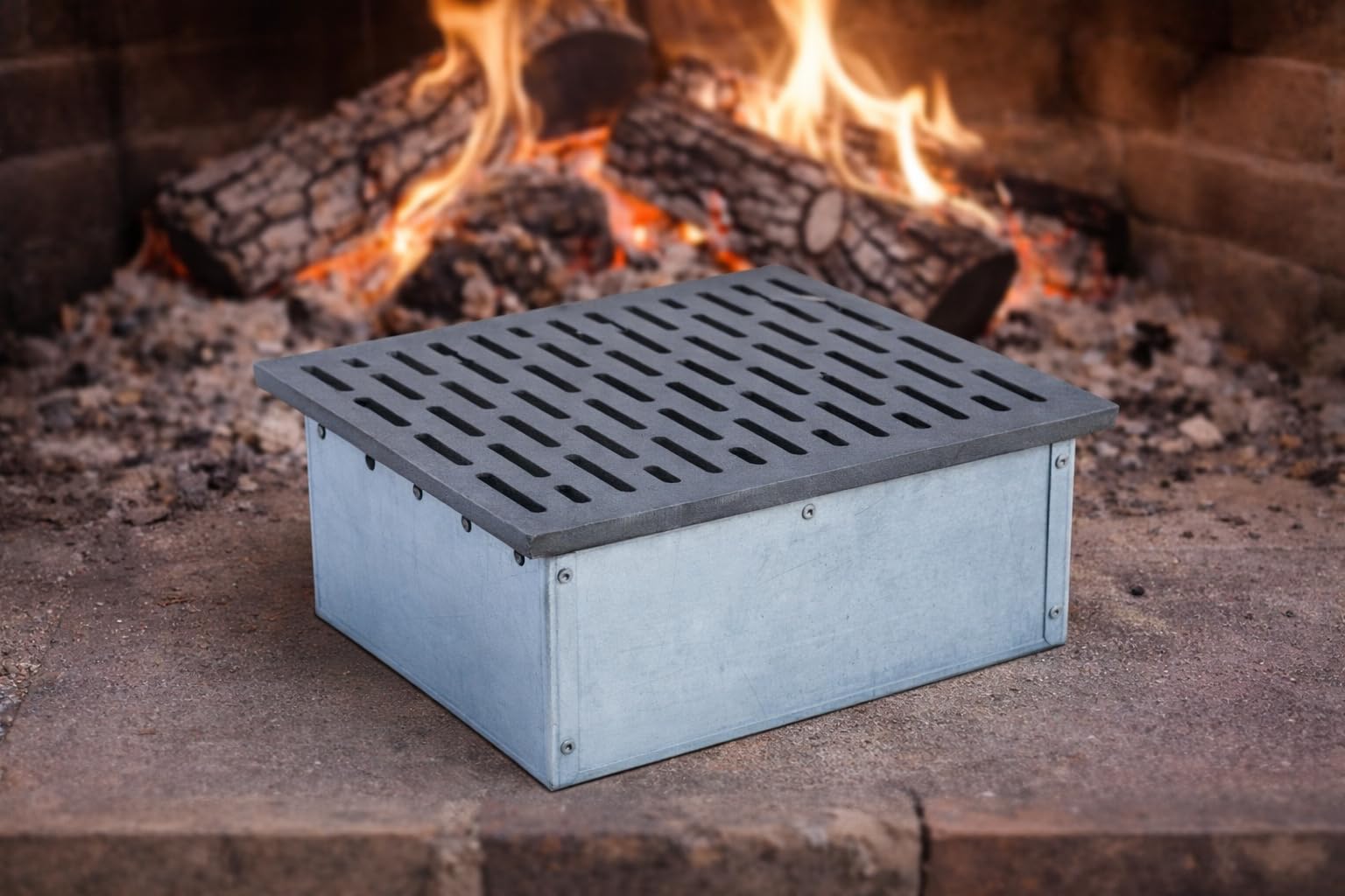 Fonderia Bongiovanni | Griglia in Ghisa | Griglia per Camino | Stufa Pellet | Barbecue Fondello per Cenere | 30x40 cm | con Cassetto Raccolta Cenere | Accessori Camino