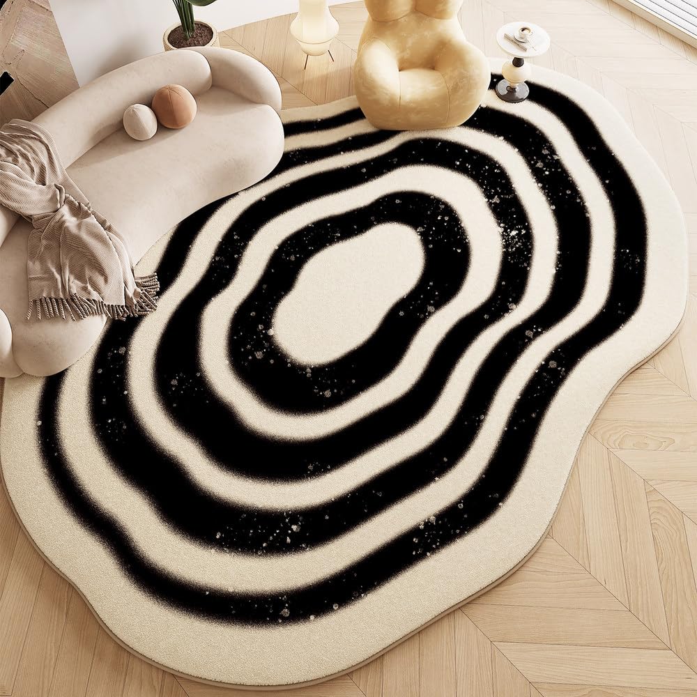 Tapis irrégulier crème moelleux pour créer un coin bureau cocooning et chaleureux