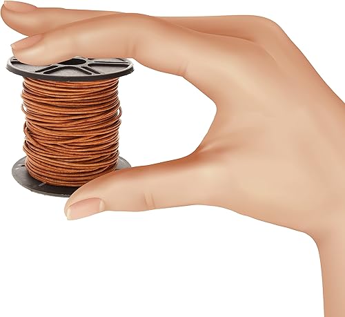 Miniatura 5 de The Beadsmith Cordón de cuero  Marrón claro envejecido teñido  Bobina de 0.039 in  25 yardas75.0 ft  Tanga de cuero indio buena para trenzar,