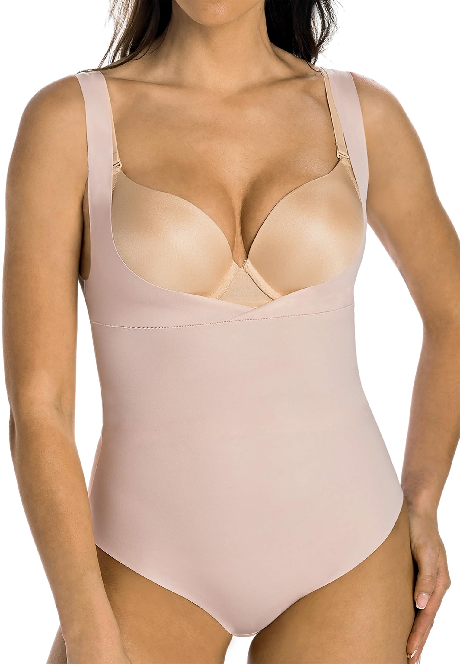 Teyli body modellante da donna con spalline – confortevole e contenitivo, valorizza il décolleté e la silhouette, ideale sotto abiti aderenti.