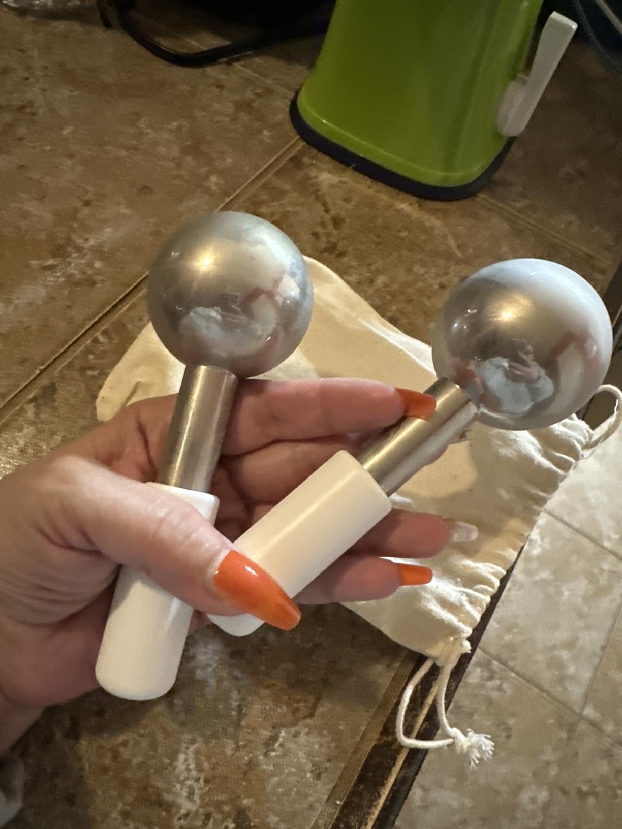 ZminRN Ice Roller for Face Ice Globes Eye Massager Facial Roller Tools Stainless Steel Cryo Globes Long-Lasting Cold Therapy for Eyes, Hot Flashes, Body Skin Care for Puffiness, Wrinkles