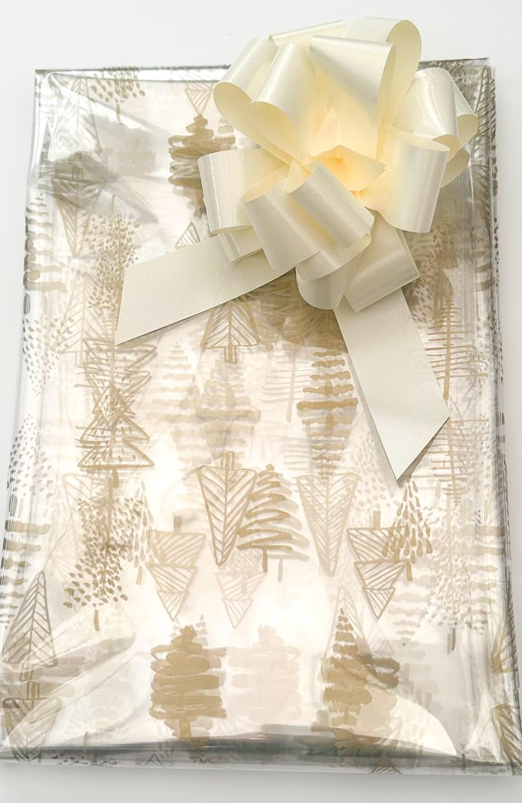 ShredAstic® Gold Christmas Tree Florist Cellophane Hamper Wrap with 30mm Pull Bow (3 Metres, Cream)