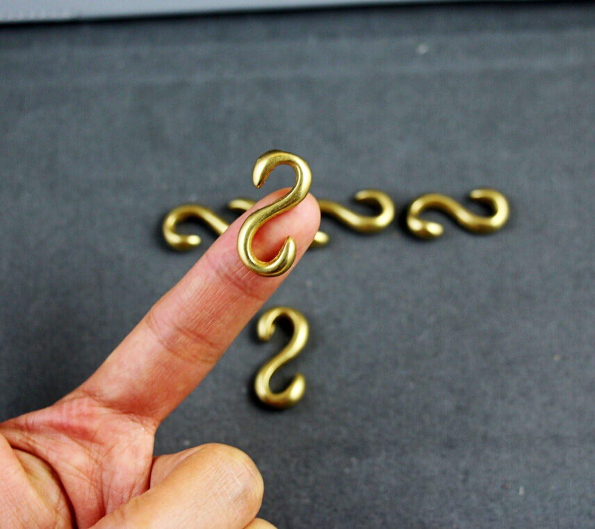 WellieSTR 5 Pieces Solid Brass S Hook Clasp Connector to Attach Leathercraft Bracelet, Bag, Jewelry, Necklaces or Small Pendants image 3