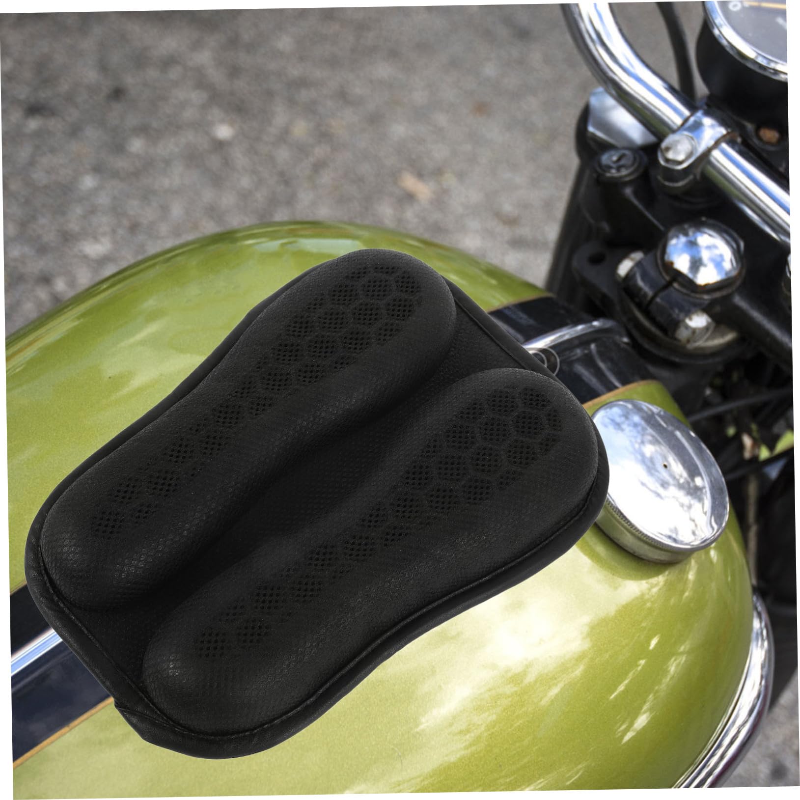 Cuscino Sedile Moto Traspirante in Mesh e Gel Nero, Facile da Installare, Accessorio Moderno per Motociclisti, per Viaggi Estivi e Protezione Solare