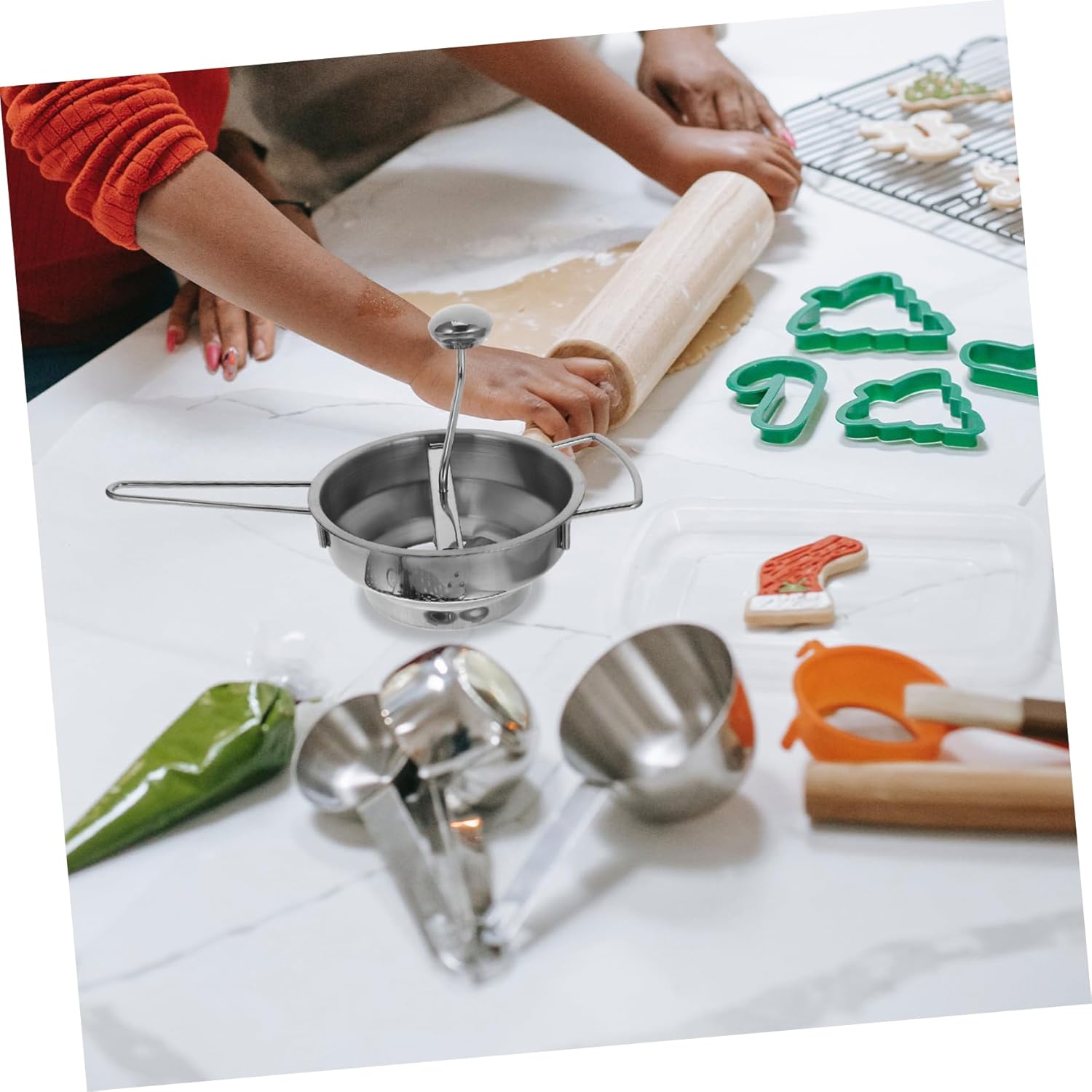 1set Stainless Steel Potato Ricer Ergonomic Handle Manual Mashing Tool for Mashed Potatoes Fruits and Vegetables Includes Grinding Discs for Versatile Cooking