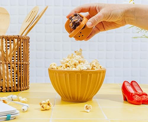 Miniatura 65 de Silver Buffalo Harry Potter Hogwarts Express Platform 9 3/4 Salero y pimentero de cerámica