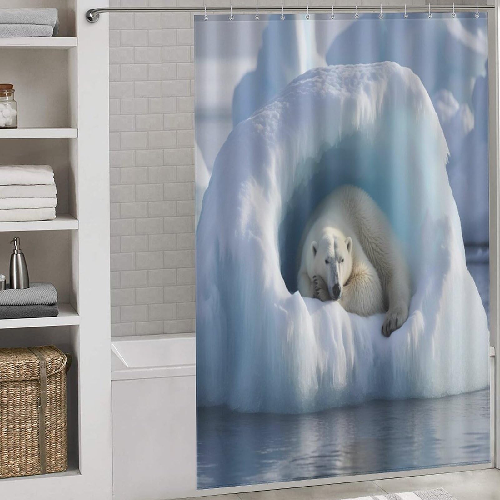 Rideau de douche ours polaire pour créer une ambiance nature et cocooning dans votre salle de bain