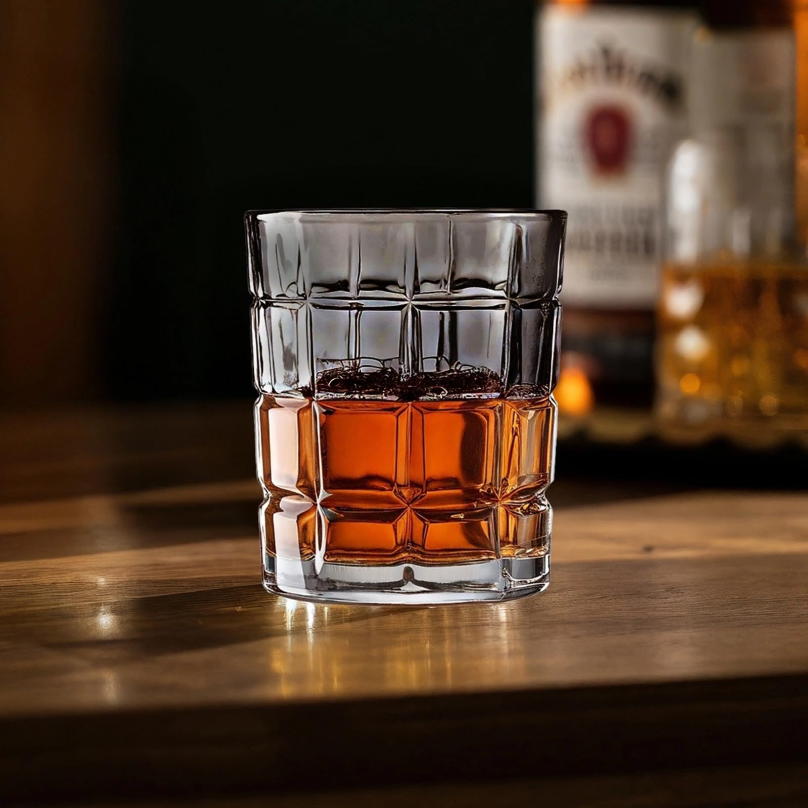 Zestaw 4 szklanek do whisky, przezroczyste szklanki Lowball z solidnym wzorem w kratkę do burbonu i koktajli