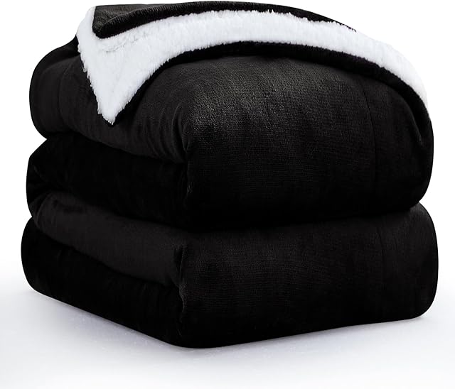 Aisbo Sherpa Fleece Blanket Black - Fluffy Thick Blanket for Bed Large Throw, Warm Soft Solid Microfiber Blankets Queen Size Throws for Couch Sofa, 220x240cm