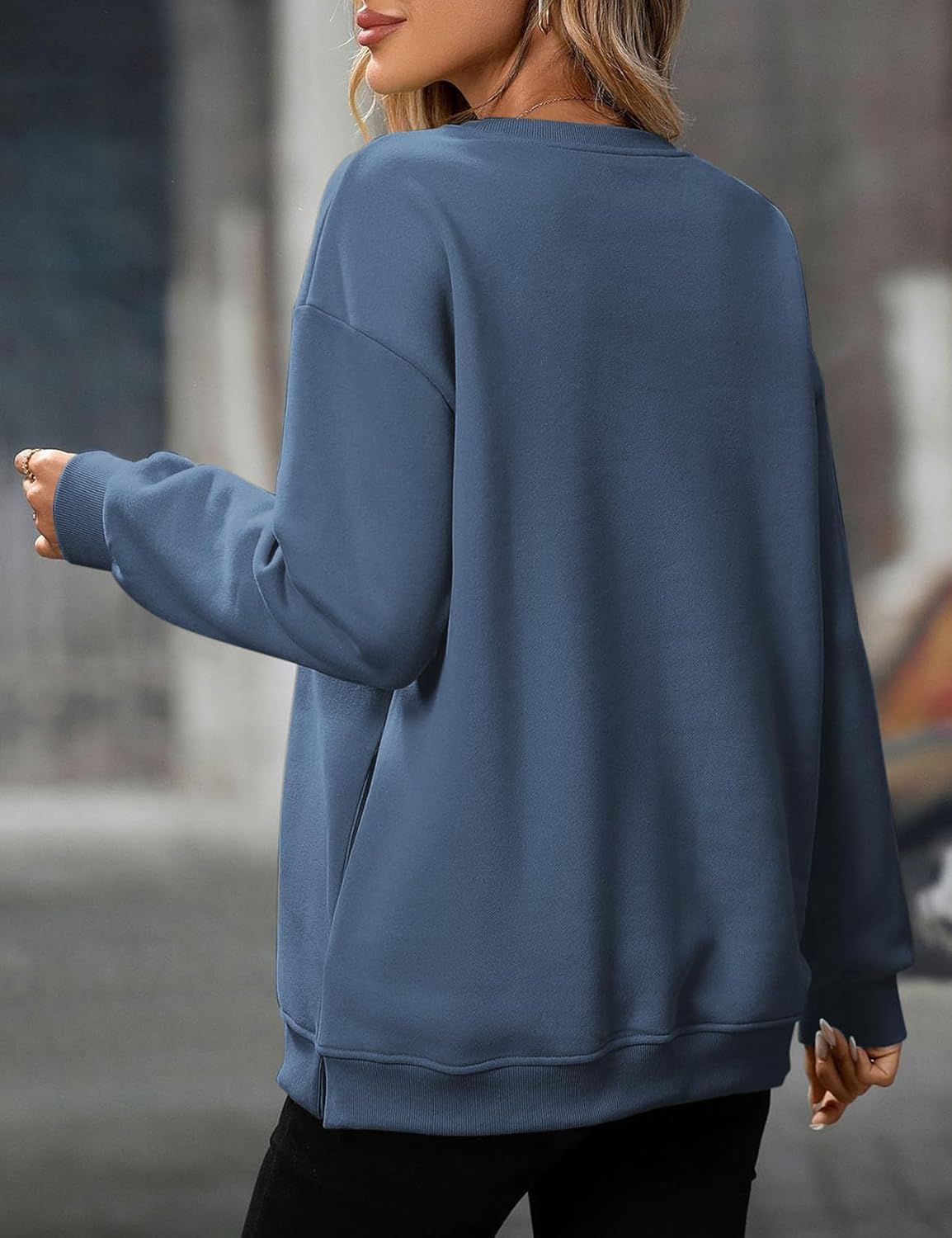 Women‘s Oversized Sweatshirt with Pockets, Cotton Crewneck Pullover, Soft Casual Long Sleeve Loose Fit Top - Image 3