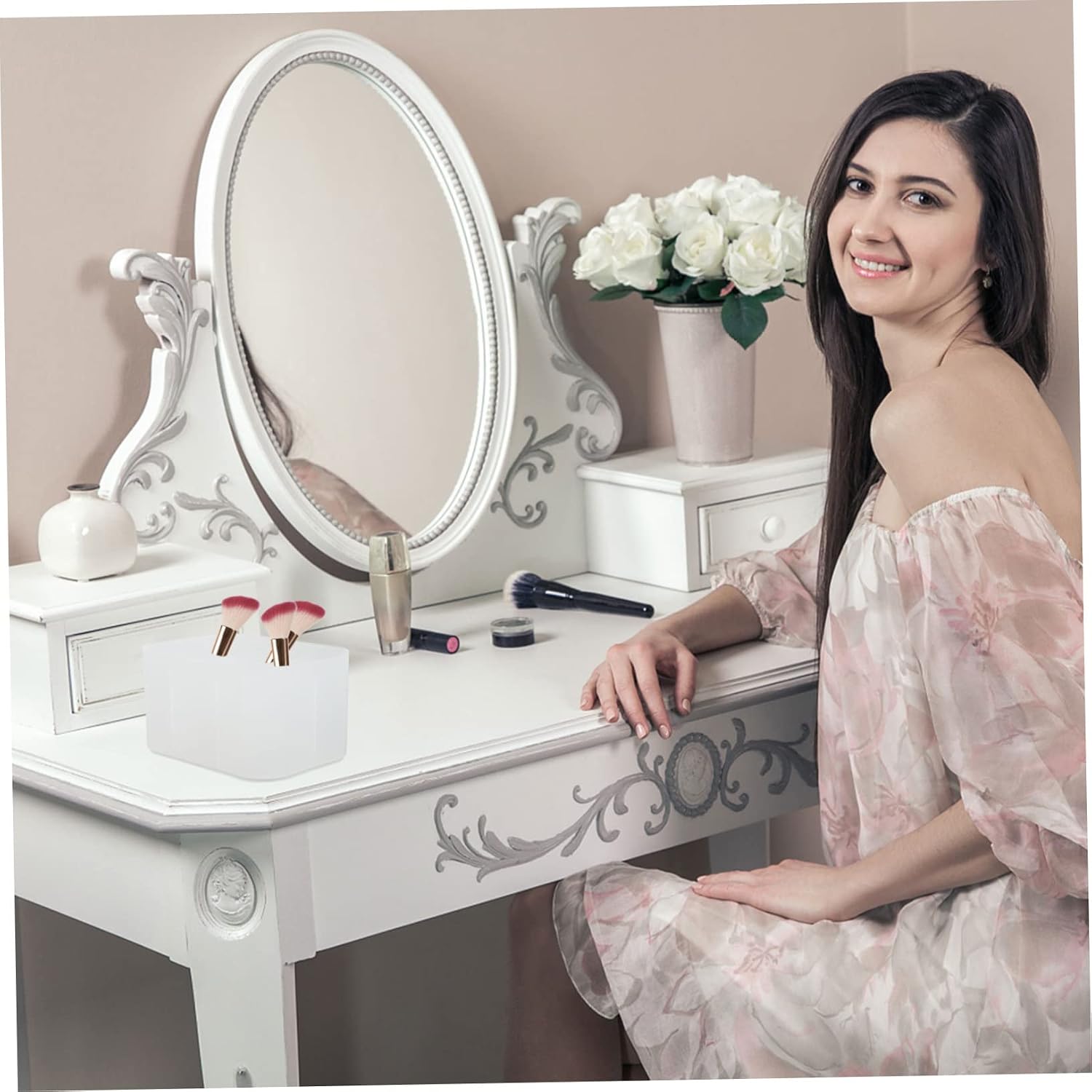 Manicure Tool Storage Case Lid Desktop Organizer for Nail Art Tools Plastic Nail Art Pens Box Brush Holder for Home and Salon Use