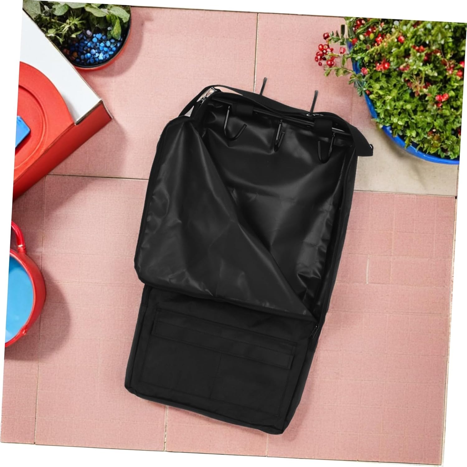 Versatile Horse Tack Storage Bag with Hooks Equestrian Organizer for Bridles Halters Grooming Tools Wear-Resistant Multi-Compartment Carry Bag for Riding Gear and Accessories