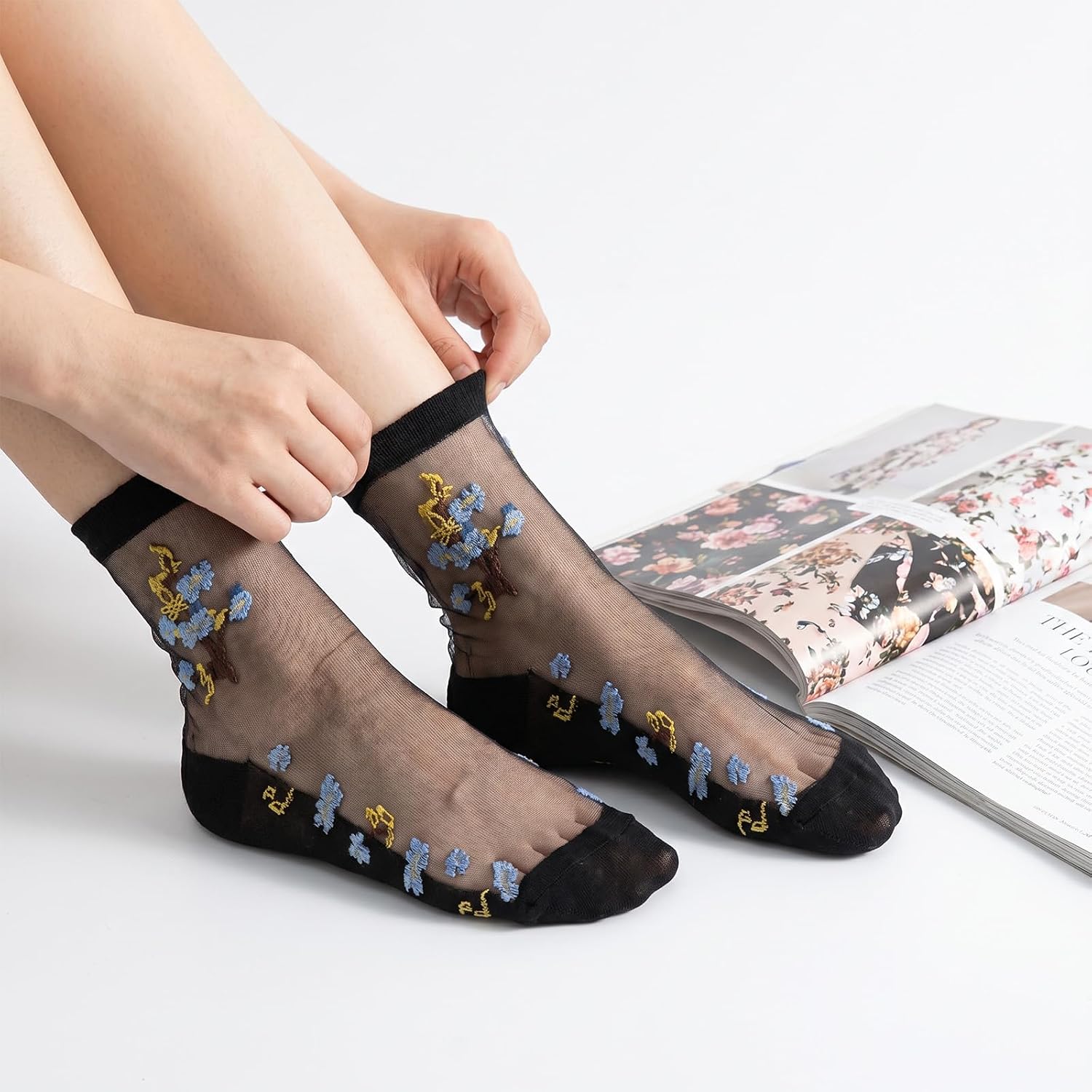 5pairs Sheer Floral Socks for Women, Ruffle Nylon Mesh Ankle Socks Black Transparent Floral Patterned Nylon Socks Embroidered Lace Sock Low Cut Transparent Crew Sock for Women Girls