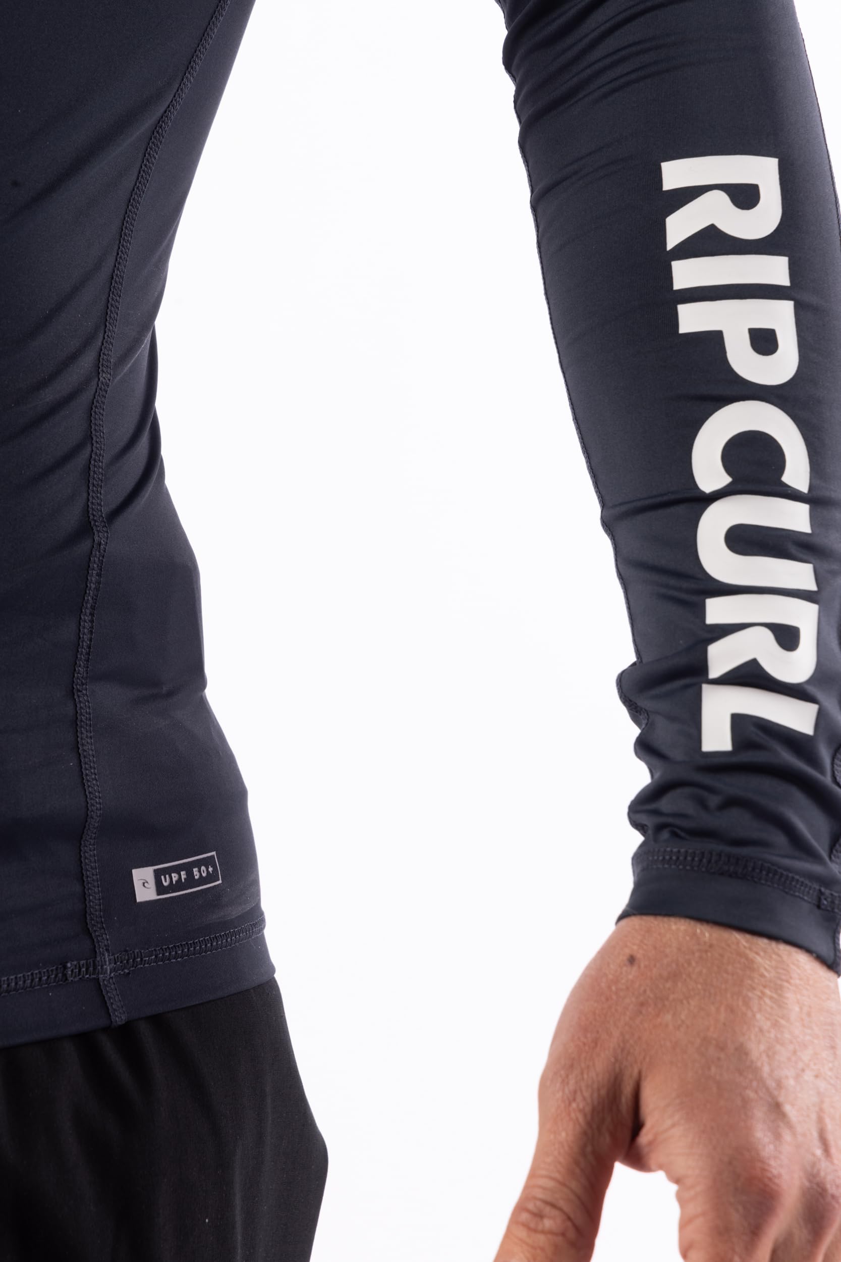 RIP CURL Long Sleeve Rashguard - UPF 50+ Sun Protection Surf Shirt, Tight Fit Rash Vest Camisa de protección de Sarpullido Hombre
