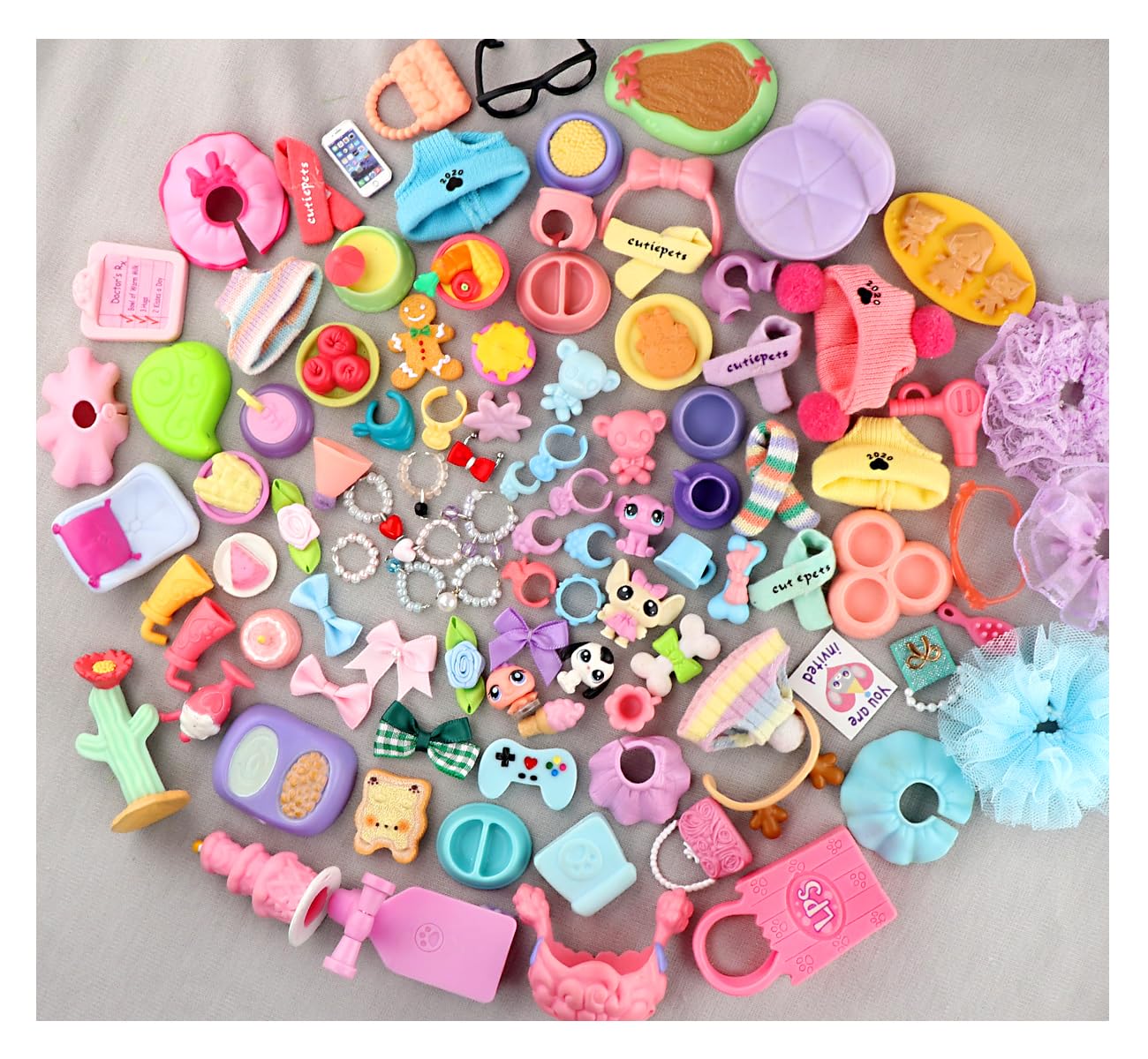 Random 35PCS Lovely Accessories Lot for lps Pets, Snowflake Mugs Hat Skirt Ice Cream Jacket Clothes Bow Collars Cake Bear Necklace for lps Cat Collie