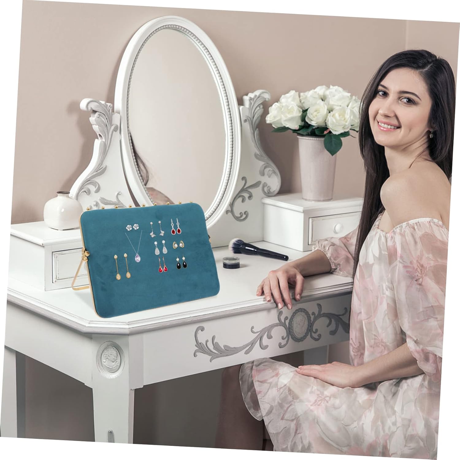 Nordic Style Jewelry Display Tray with Earring and Necklace Holder Lightweight Alloy Storage Rack for Scratch Resistant Organization Elegant Multi Use Stand for Dresser