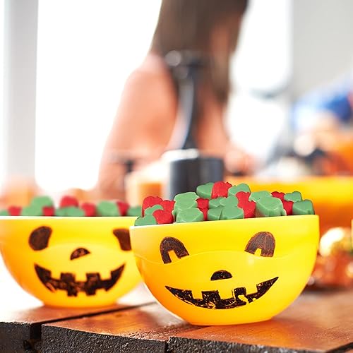 Miniatura 9 de Paquete de caramelos de manzana caramelo. Incluye dos bolsas de 9 onzas de caramelos de manzana con caramelo Mellowcreme de Brachs. Más de 1 libra