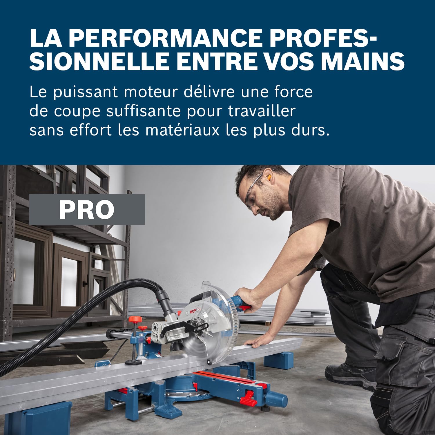 Bosch PRO Scie à onglets filaire GCM305-216S (règle, serre-joint, sac à poussière, lame, clé)