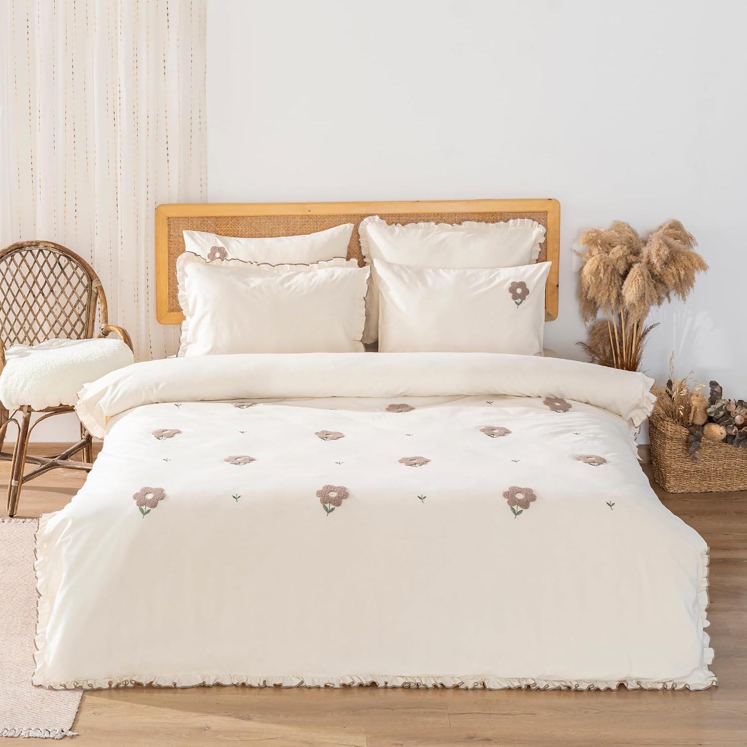 100% Cotton Duvet Cover Bedding Set | 6-Piece Embroidered Duvet Cover, Flat Sheet & Pillowcases | Oversized Cotton Bedding Set for Bedroom (Florita Beige, 78.74 × 86.61 inch)