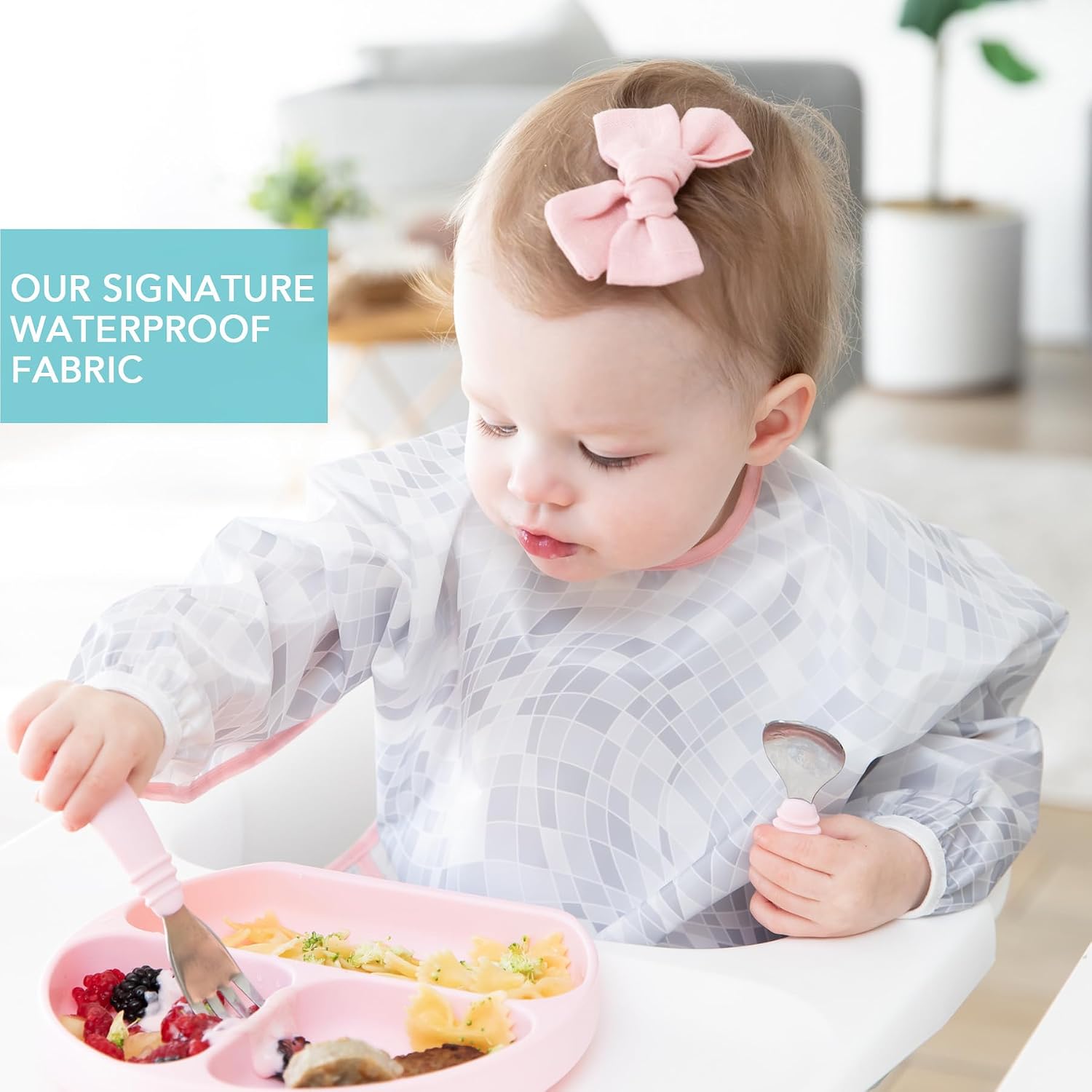 Bumkins Ruffle Apron Bib and 2-pack Sandwich Bags, Waterproof Fabric image 3