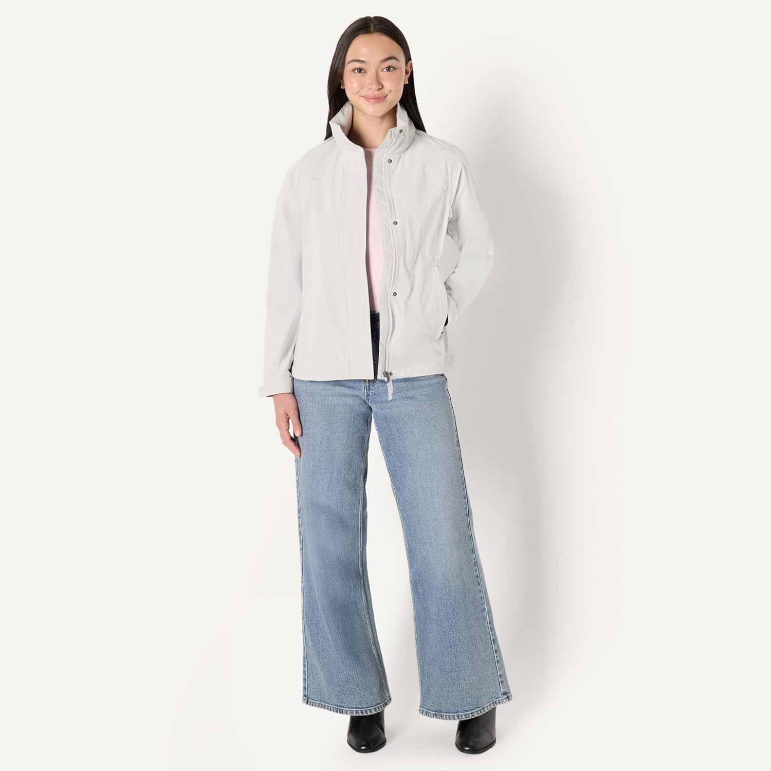 Amazon Essentials Women's Regular-Fit Packable Lightweight Waterproof Rain Jacket - Image 5