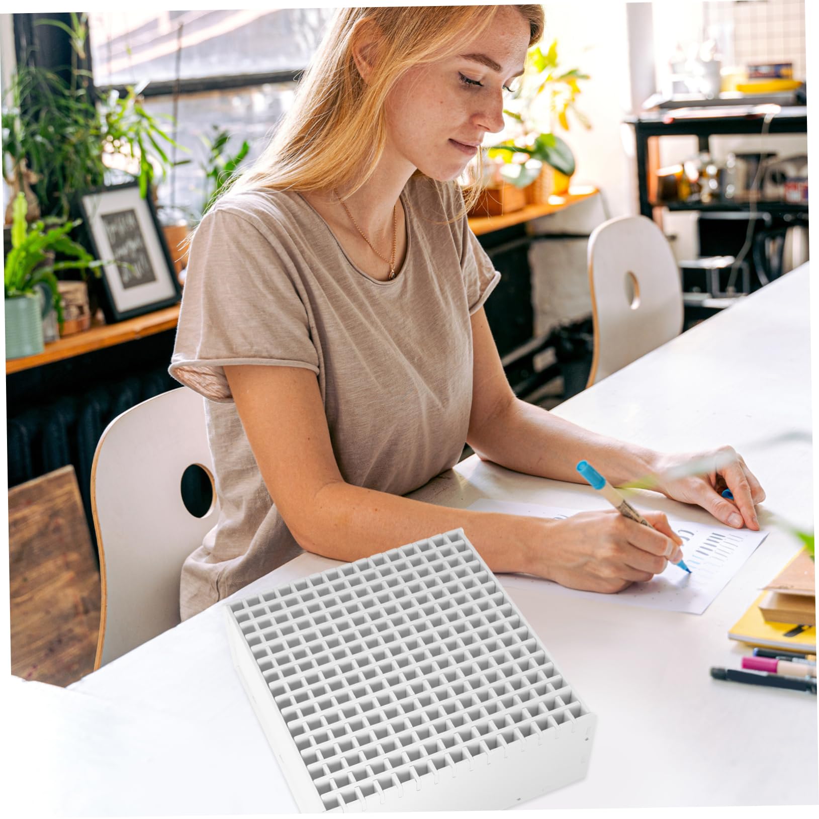 Portapenne Trasparente Bianco 240 Slot Organizer da Scrivania Abs | Portapenne Simpatico, Portapenne da Scrivania Simpatico, Accessori per Studiare, Portapastelli, Back To School Party