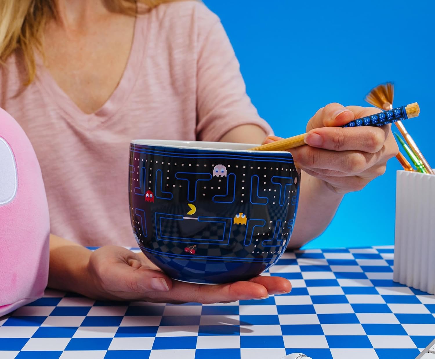 Pac-Man Classic Maze Ceramic Ramen Dinnerware Set | Includes 20-Ounce Noodle Bowl and Bamboo Chopsticks