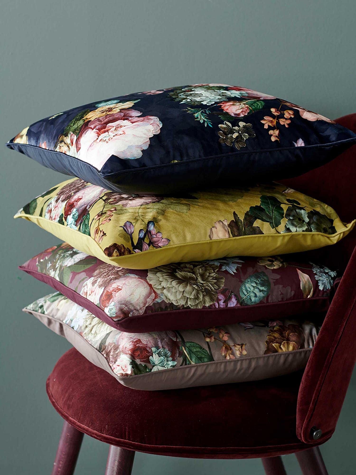 ESSENZA Dekokissen Fleur Moss, 50x50 cm - 100% Polyester Samt - Blumen Pfingstrosen Tulpen