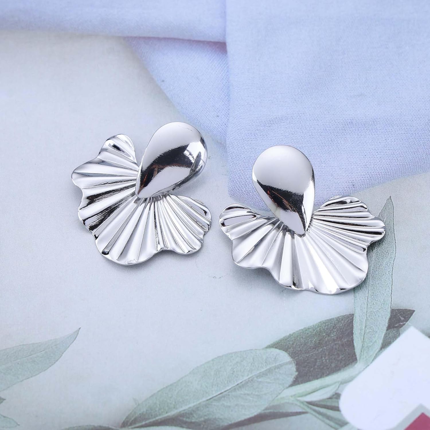 Exaggerated Flower Earrings Gold Large Teardrop Earrings Big Metal Flower Dangle Earrings Geometric Gingko Leaf Earrings Statement Drop Earrings Jewelry for Women and Girls - Image 4