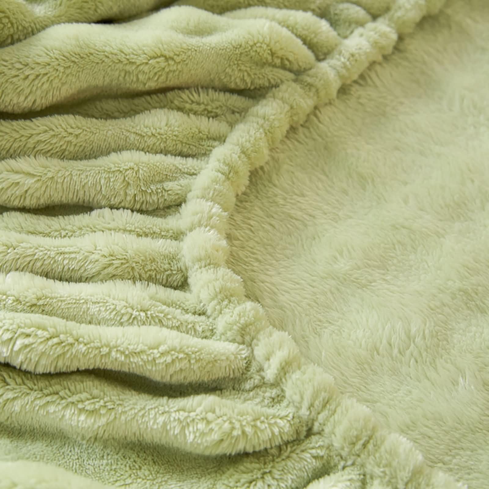 KnSam Prześcieradło z gumką 200 x 220 cm, ochrona z 2 poszewkami na poduszki, jednokolorowe prześcieradło z gumką, aksamitne, 3-częściowe, tekstylia, klasyczne prześcieradło do łóżka, zielone, do