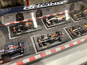 1/43 レッドブルレーシングミニカー 6台セット Amazon.co.jp: ブラーゴ 1/43 スケール レッドブル レーシング 6