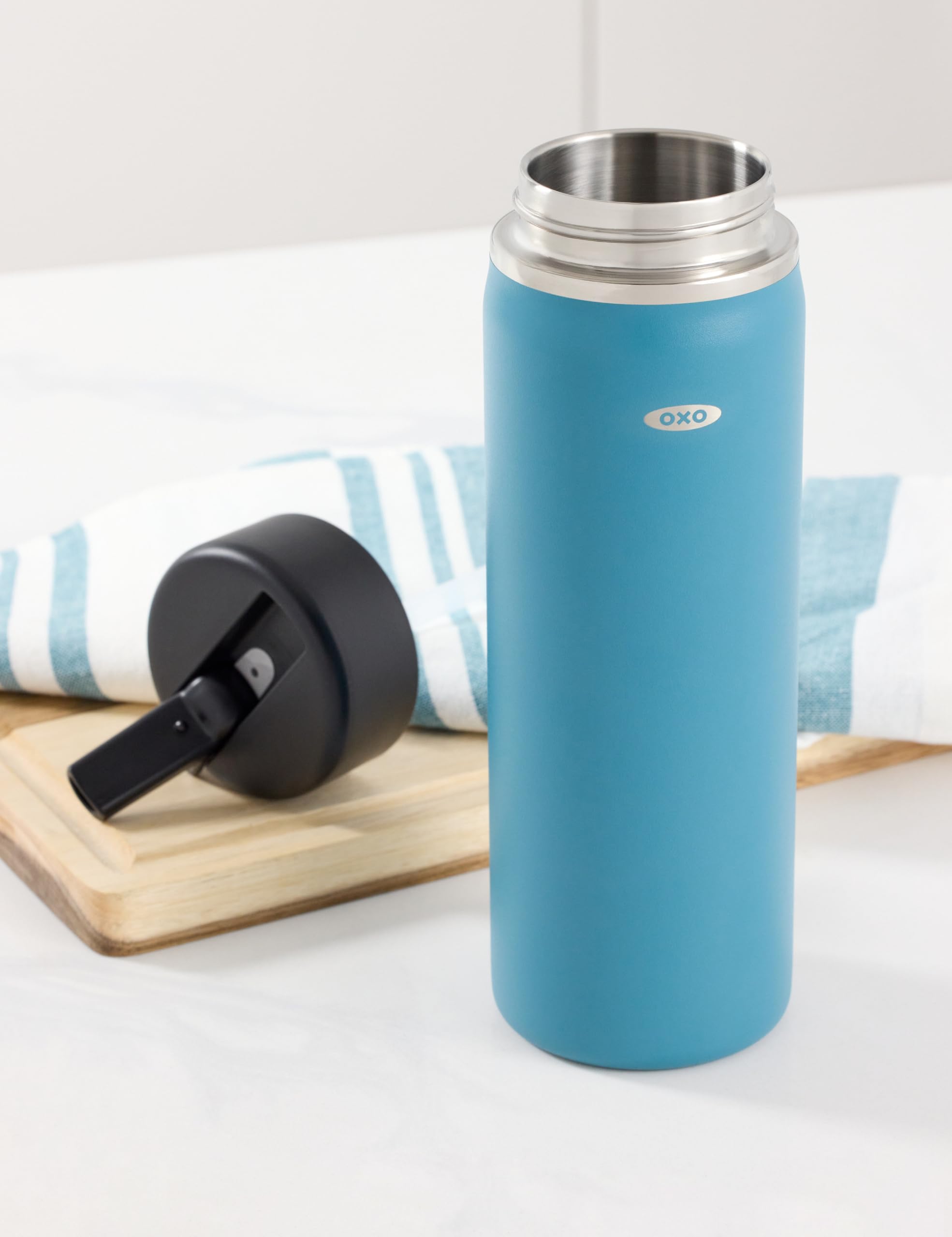OXO Strive Wasserflasche mit breiter Öffnung, 590 ml, mit Strohhalmdeckel, Aquamarin