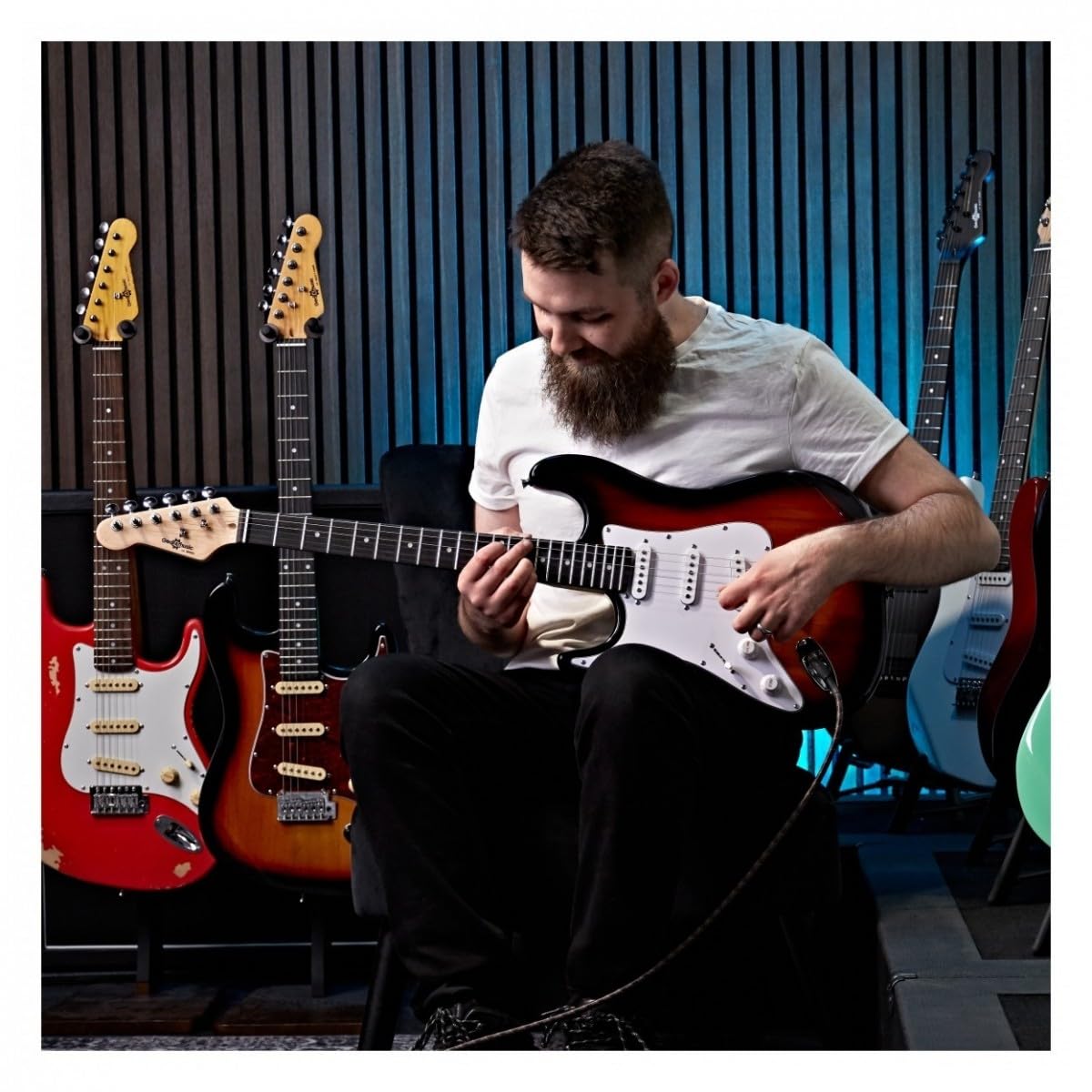 Gear4music Gaucher Taille standard Guitare électrique LA Series, Sunburst