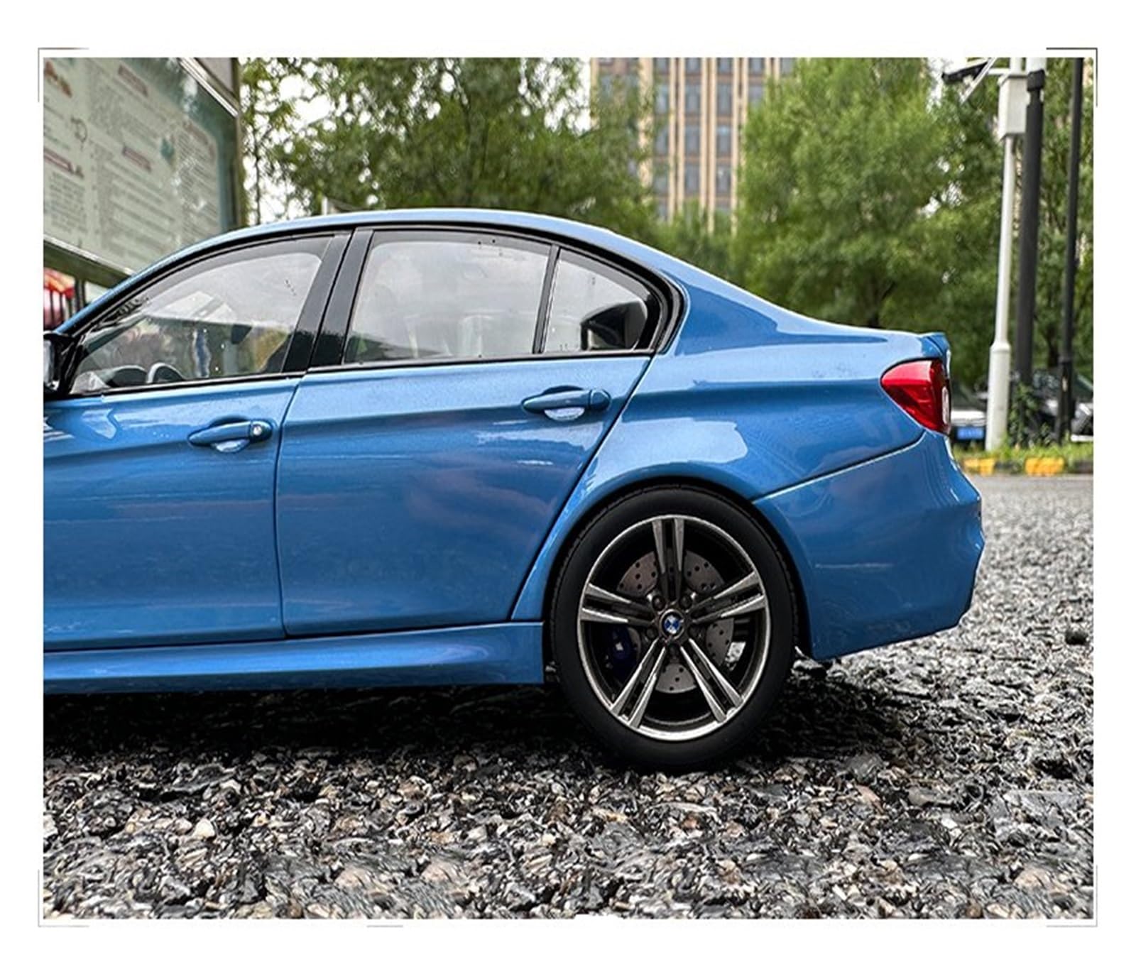 BMW M3 ダイキャスト1/18ホワイト ブラックホイール BMW M3 ダイキャスト1/18ホワイト ブラックホイール