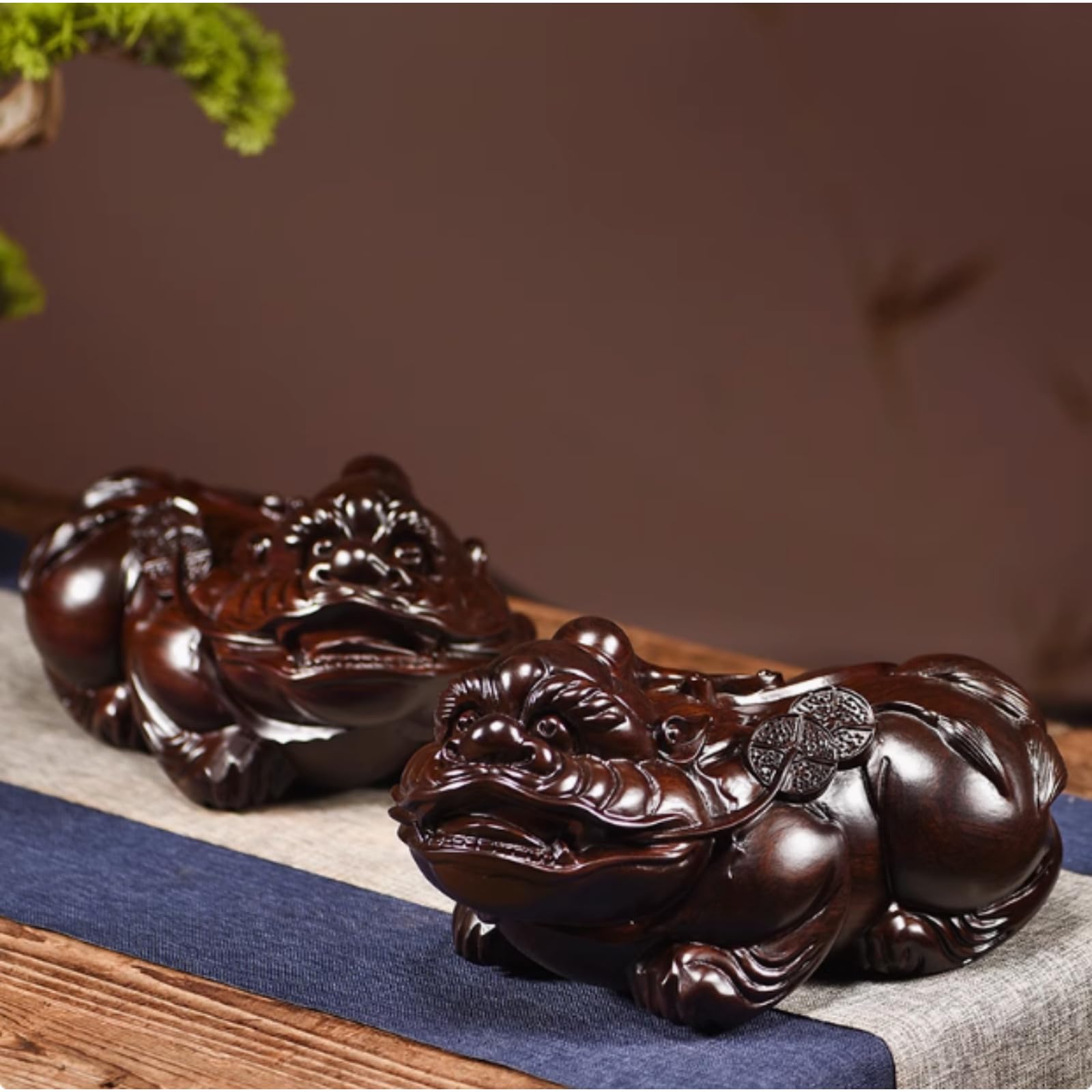 Pixiu noir en bois massif sculpté : paire de statuettes Feng Shui de 8 cm pour votre intérieur