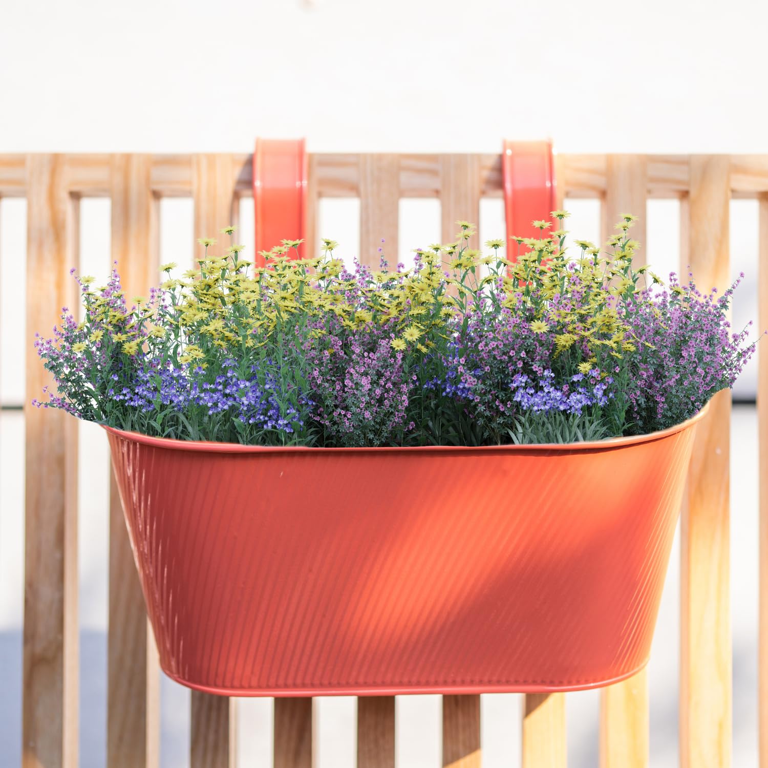 FabFinds Peach Lined Metal Over Fence Planter 26.5cm (1)