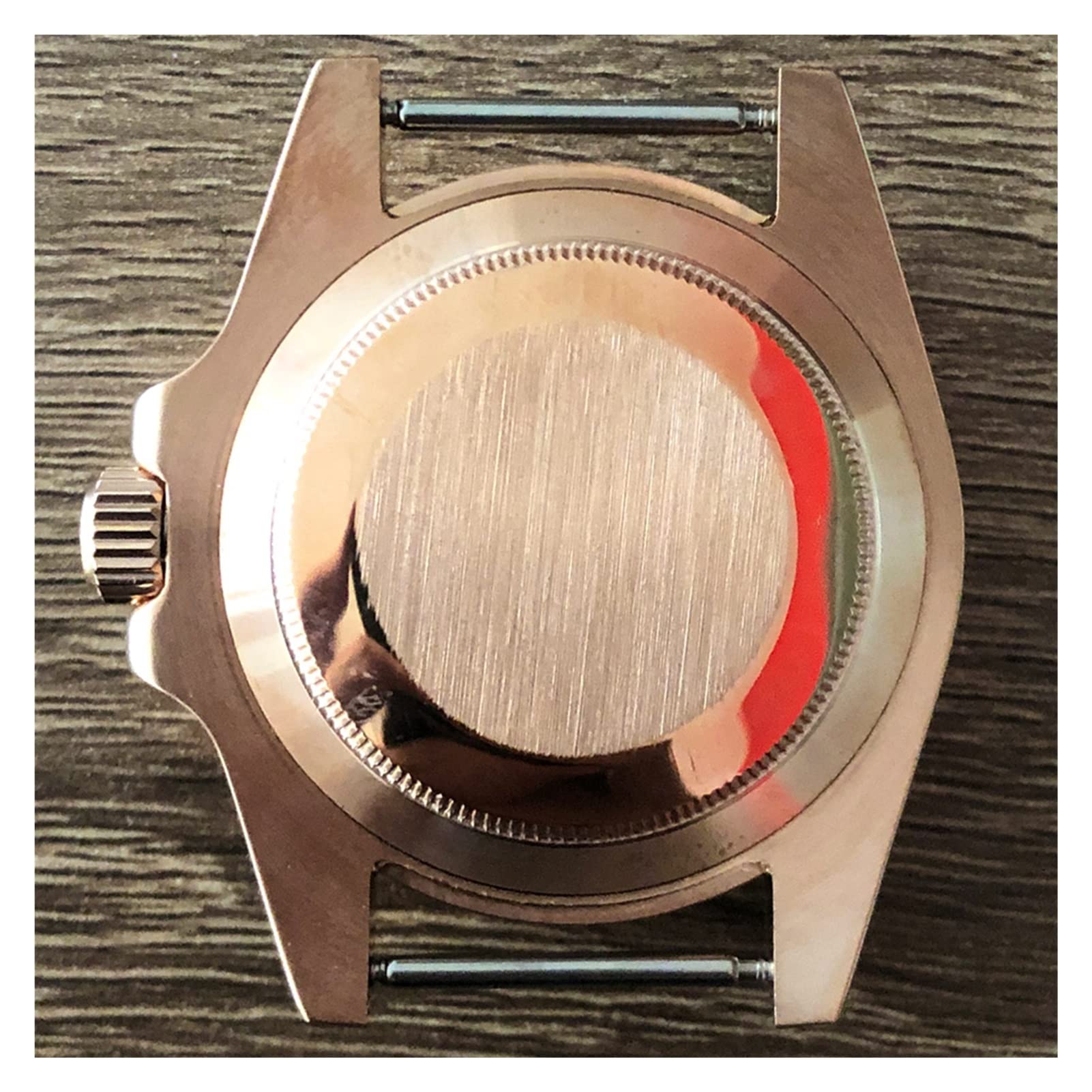 40-mm-Edelstahlgehäuse mit PVD-Beschichtung in Roségold, Saphirglas, einseitig drehbares Armband mit Soundsystem, Uhrwerk 8215/2813
