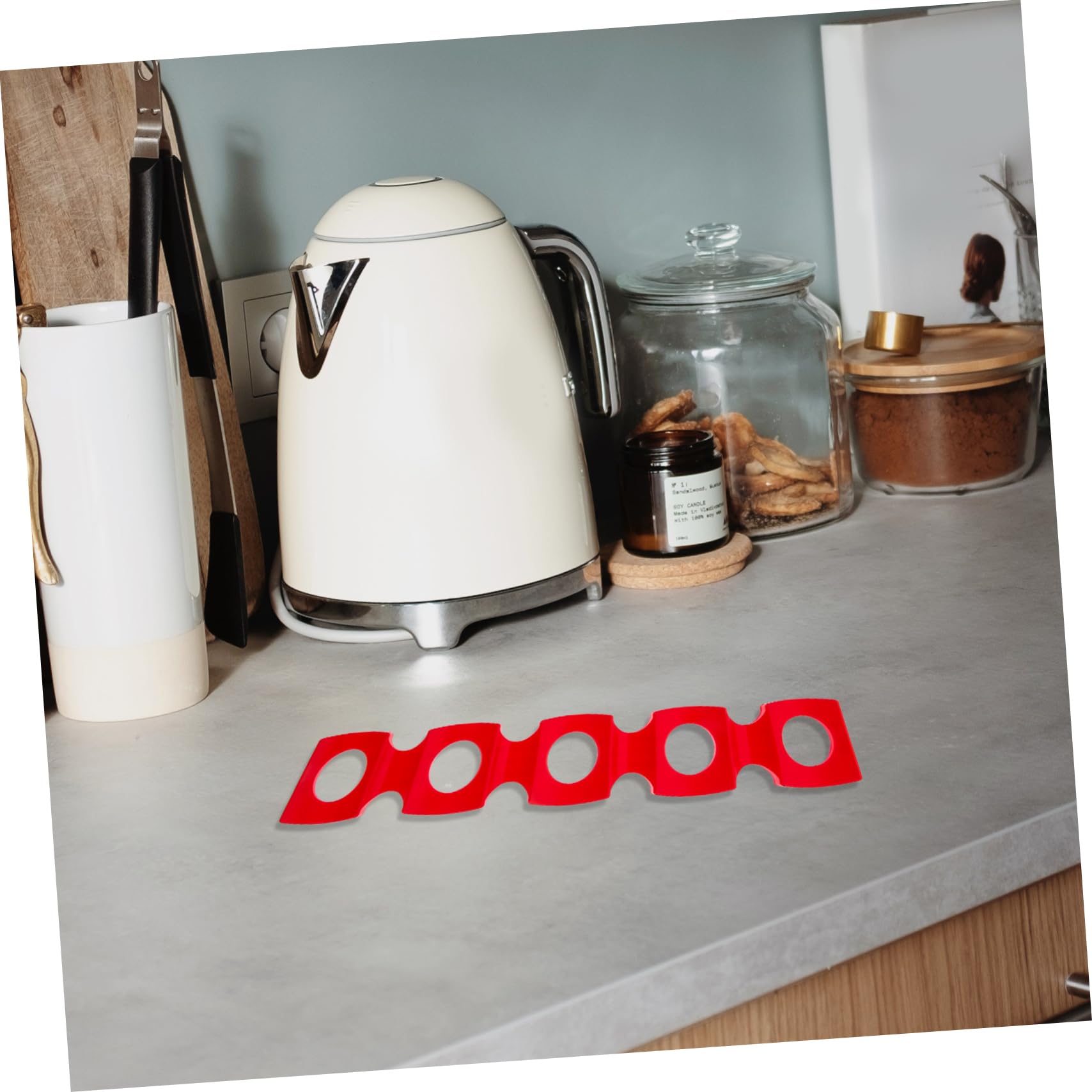 BEBEMOKO 2pcs Silicone Beer Pad Red Beverage Storage Mat for Can Bottle Organizer for Home Party Bar Refrigerator Easy to Holder