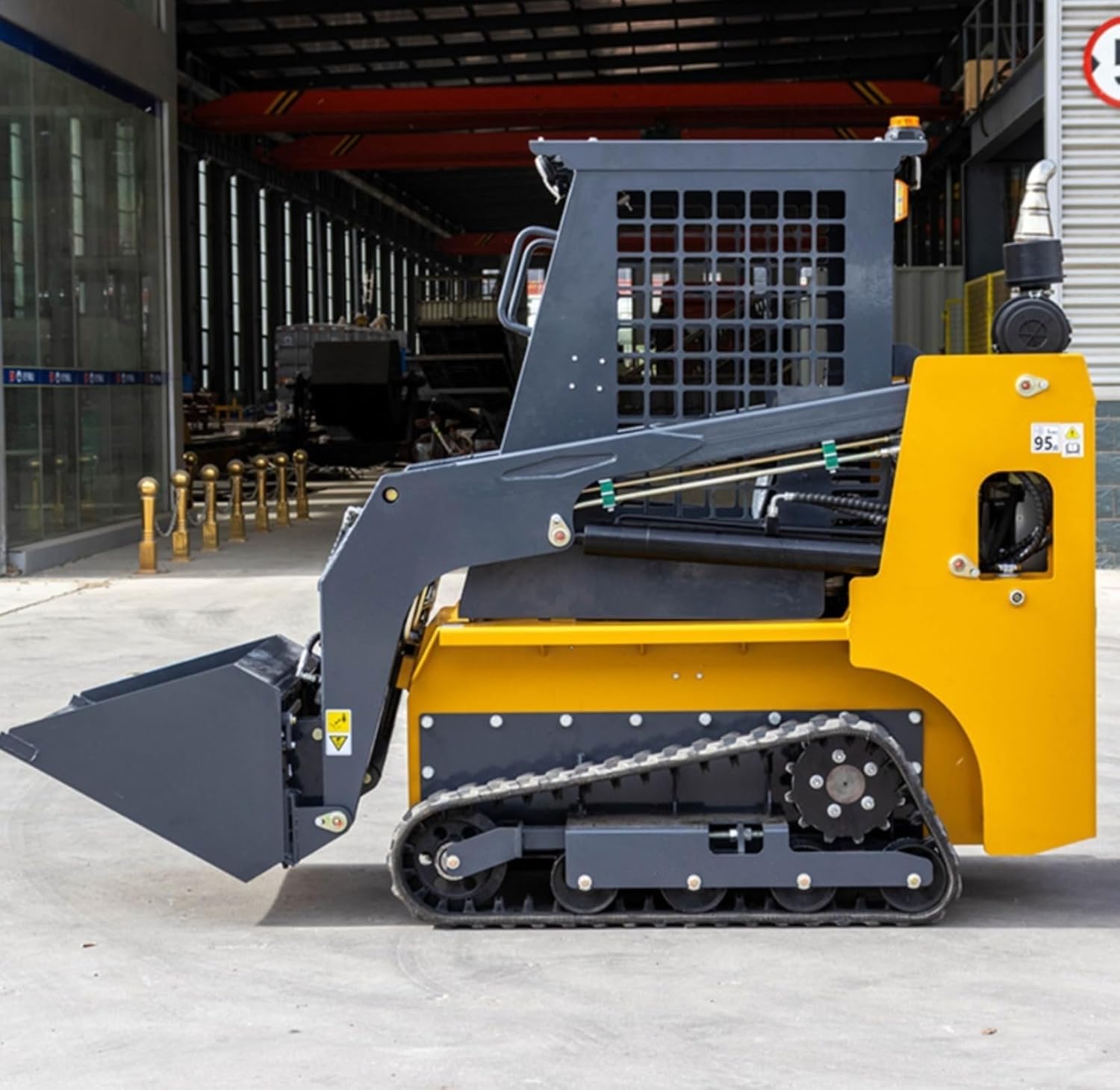 4WD Compact Track Skid Steer Loader - Universal Quick Attach, Anti-Skid Tracks, High Lifting Force, Compatible with Bucket Grapple Forks, for Tight-Space Farming Landscaping Snow Removal Construction
